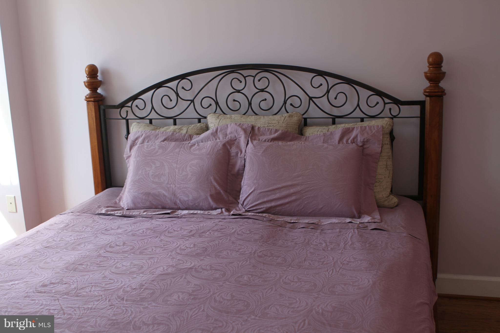 CARLTON HOUSE - Residential Lease