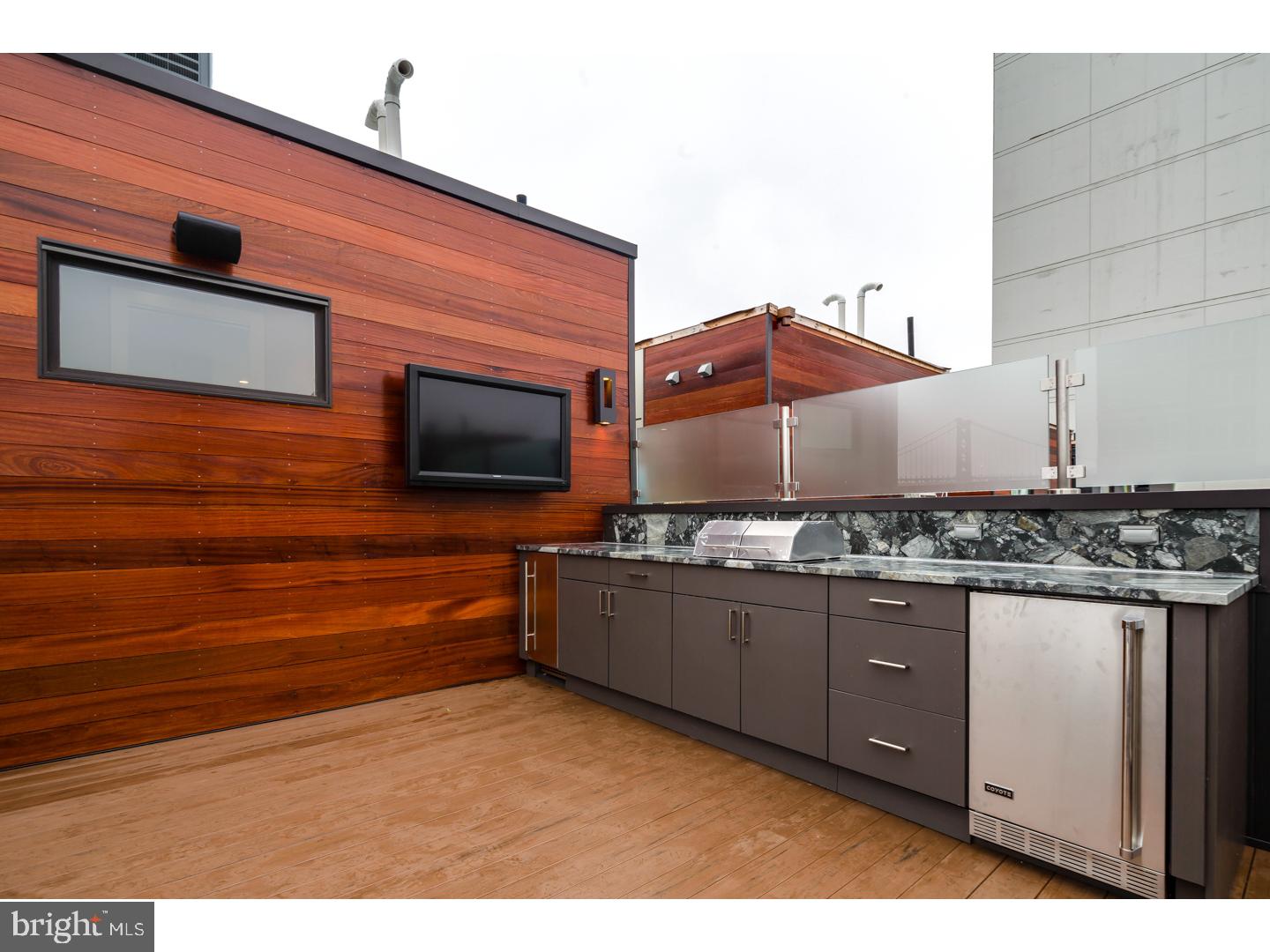 SOCIETY HILL - Residential