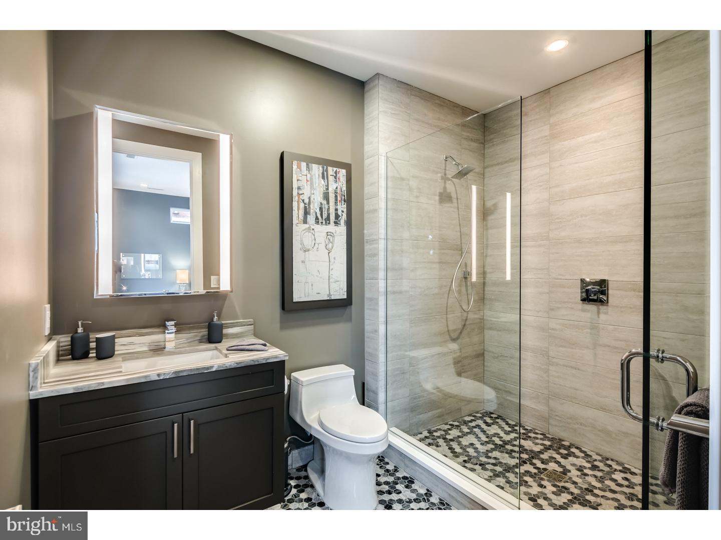 SOCIETY HILL - Residential