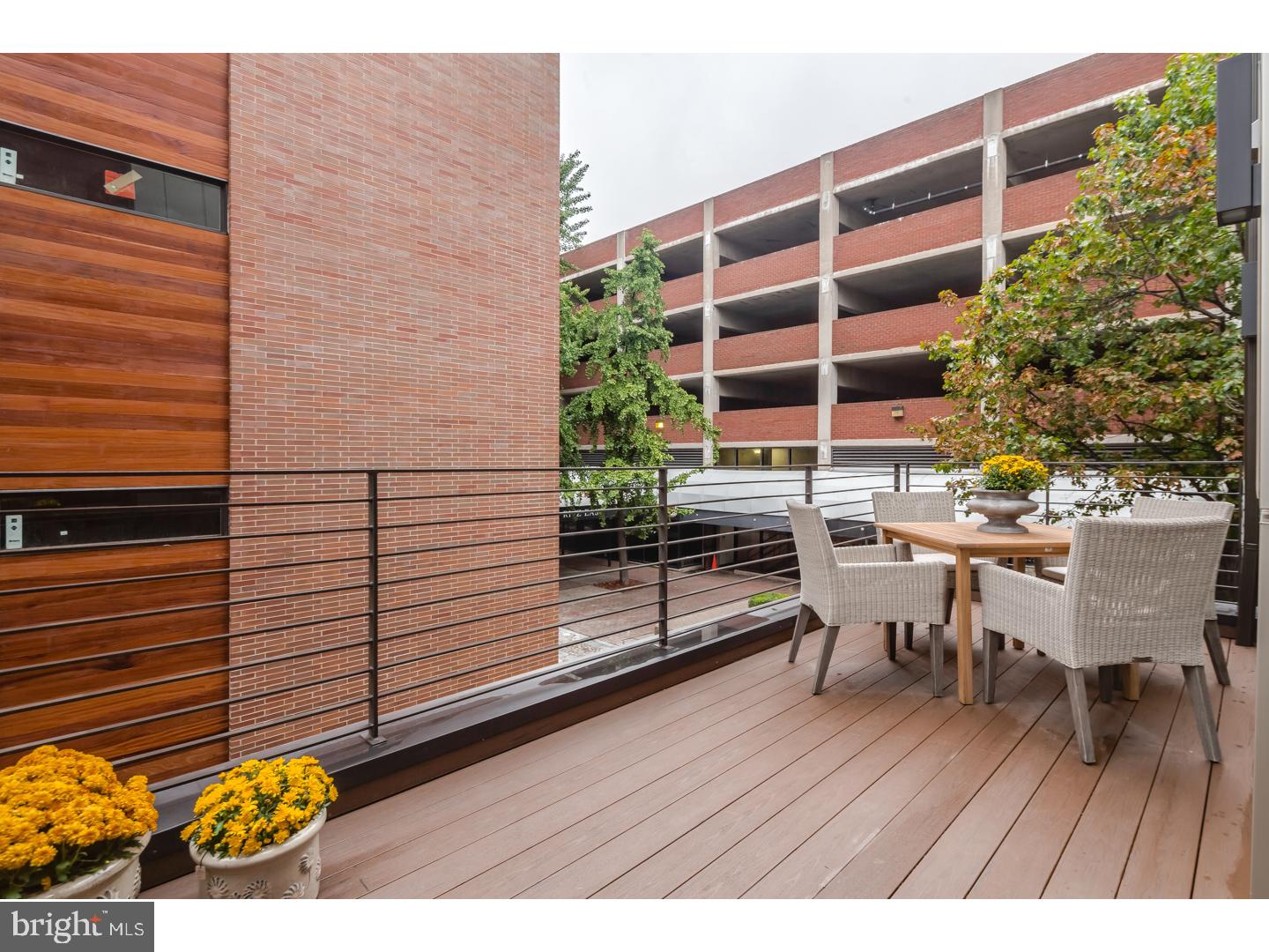 SOCIETY HILL - Residential