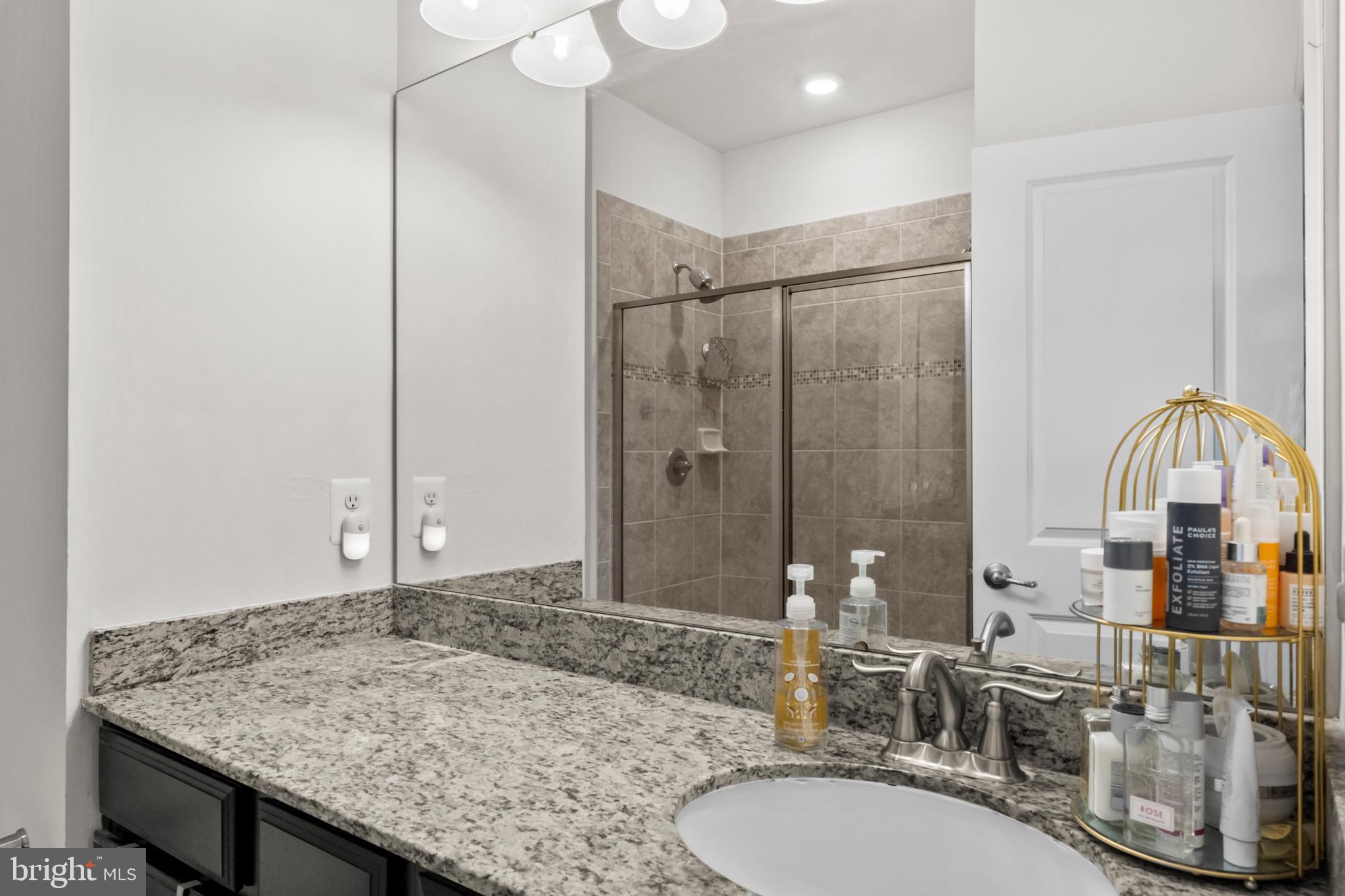 FEATHERSTONE STATION CONDOMINIUMS - Residential