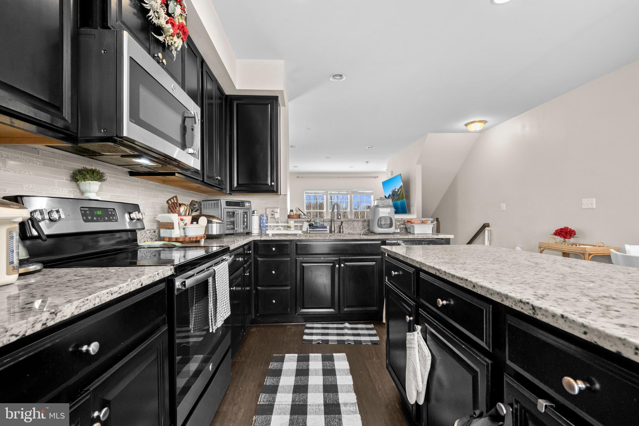 FEATHERSTONE STATION CONDOMINIUMS - Residential