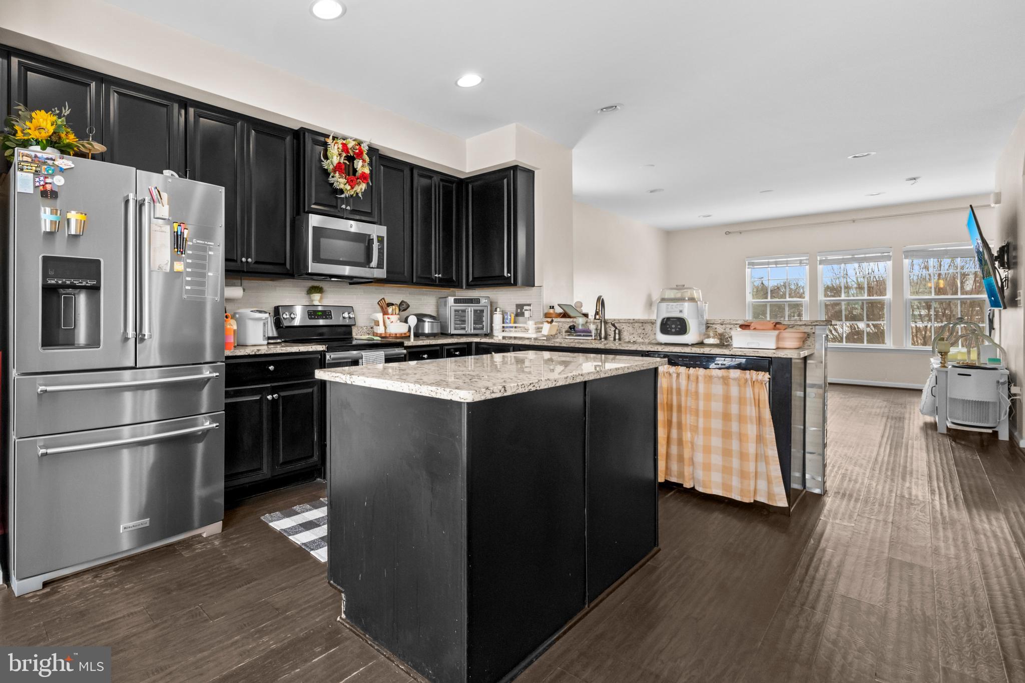 FEATHERSTONE STATION CONDOMINIUMS - Residential