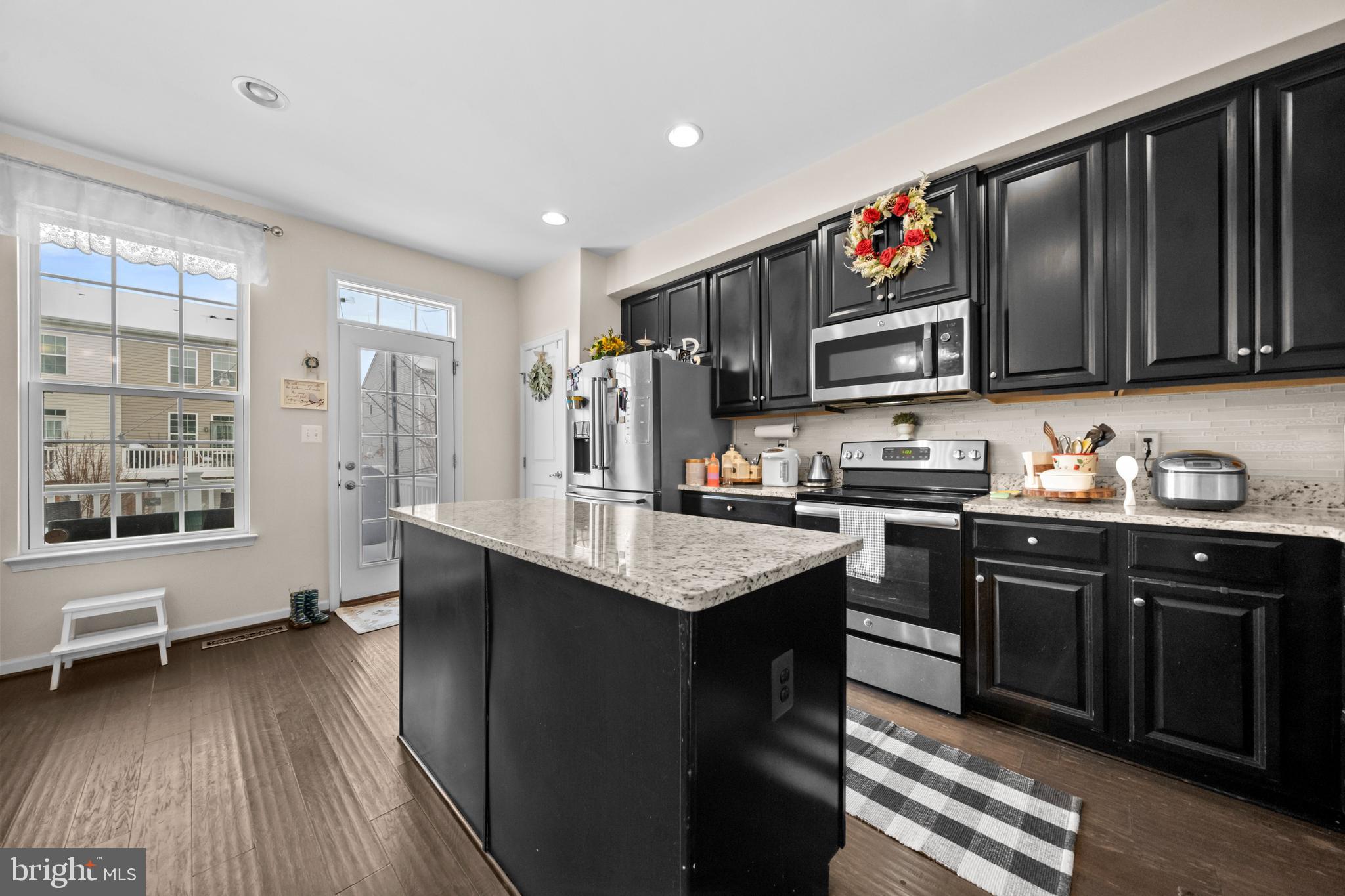 FEATHERSTONE STATION CONDOMINIUMS - Residential