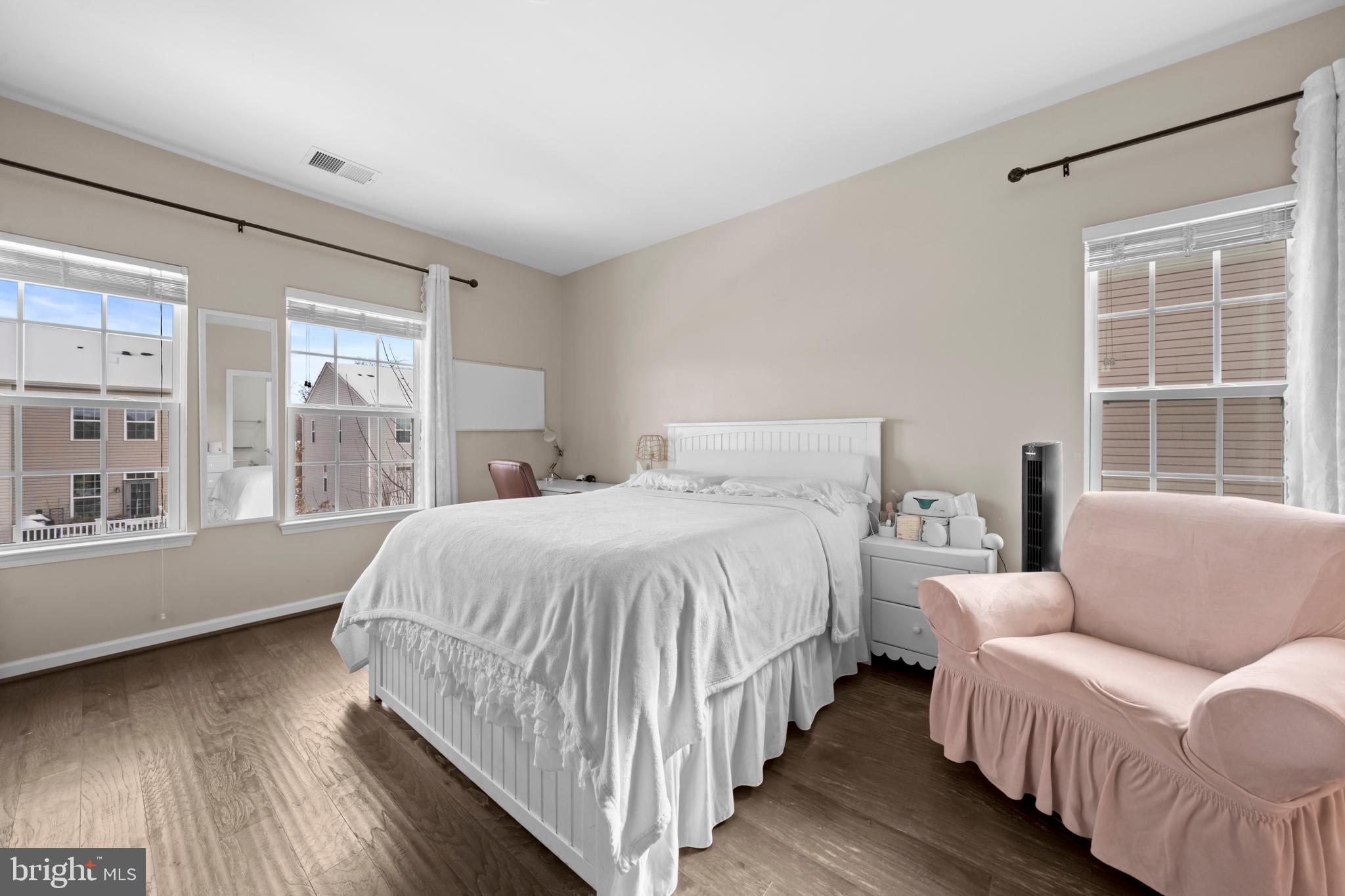 FEATHERSTONE STATION CONDOMINIUMS - Residential