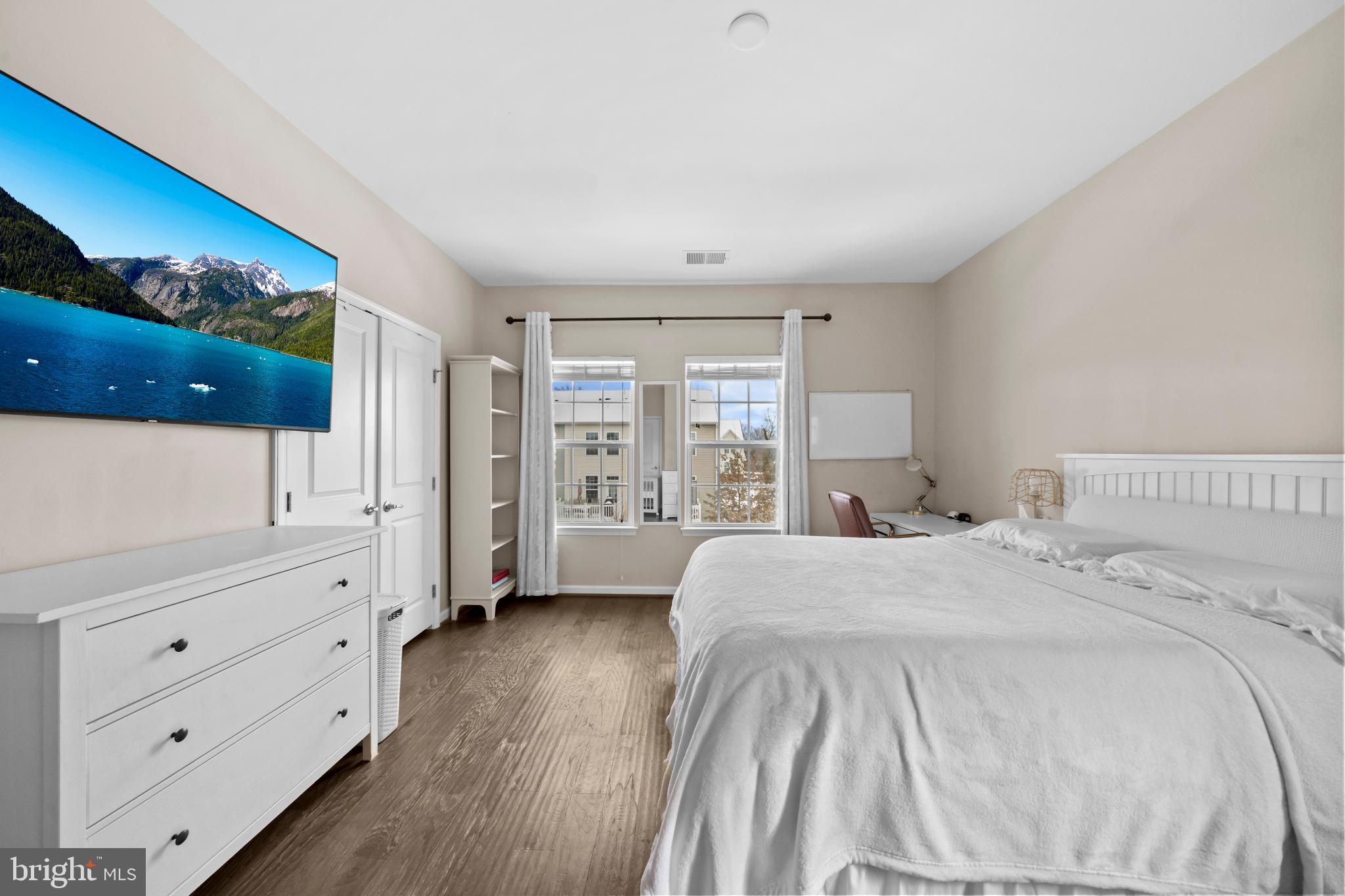 FEATHERSTONE STATION CONDOMINIUMS - Residential