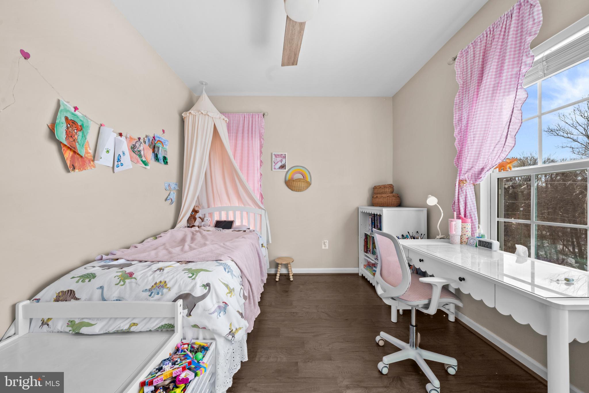 FEATHERSTONE STATION CONDOMINIUMS - Residential