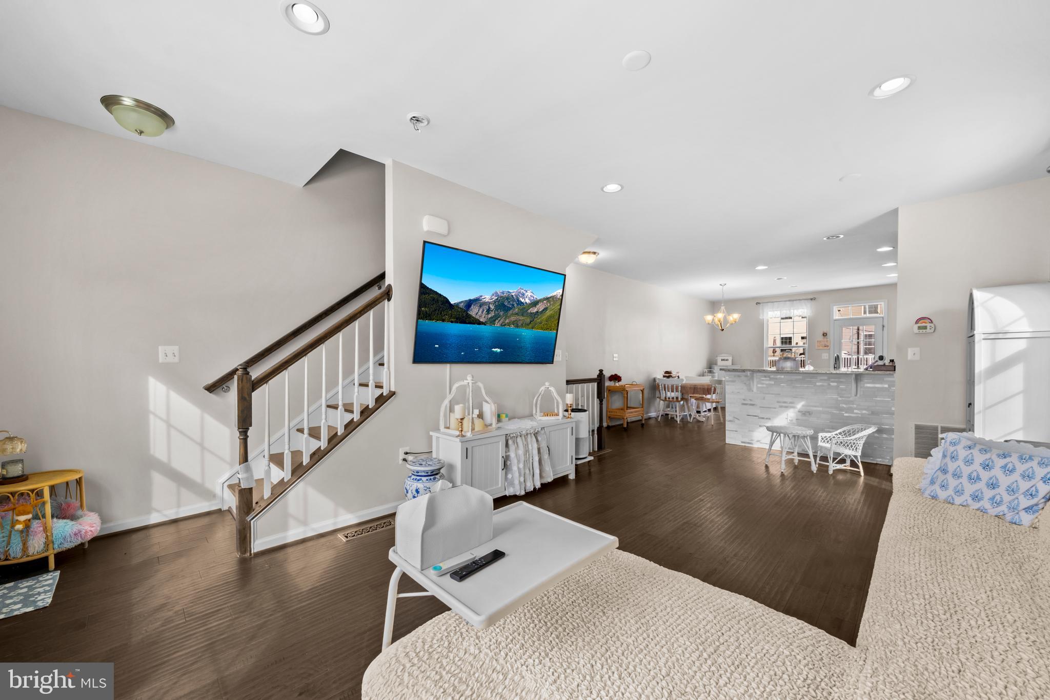 FEATHERSTONE STATION CONDOMINIUMS - Residential