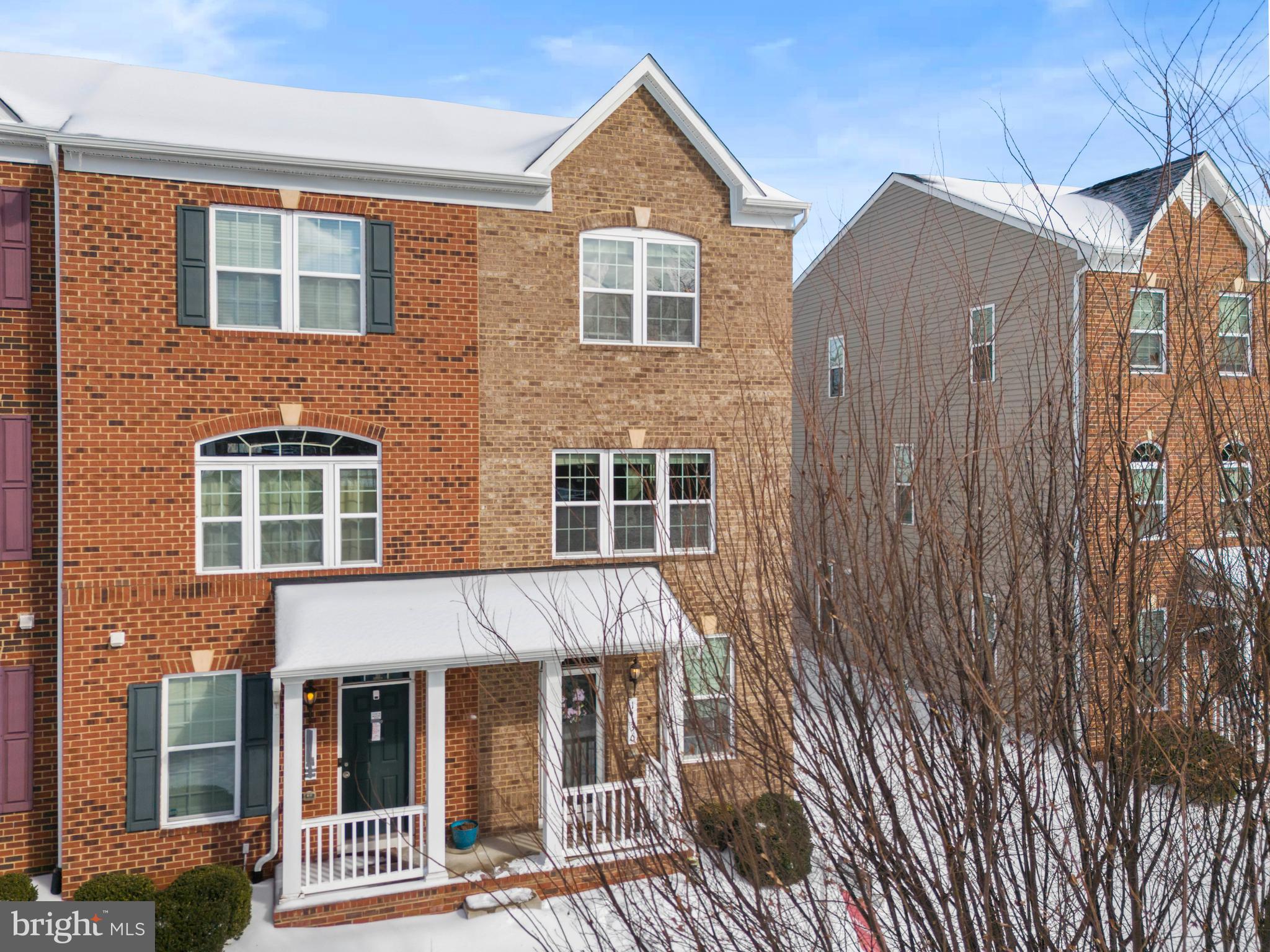 FEATHERSTONE STATION CONDOMINIUMS - Residential