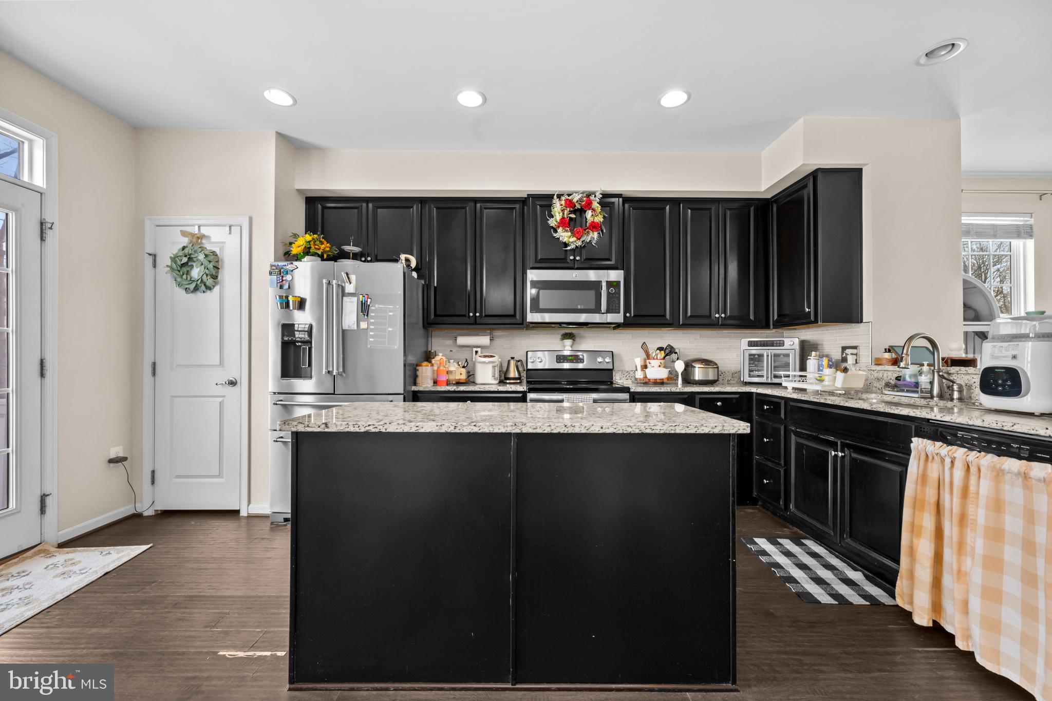 FEATHERSTONE STATION CONDOMINIUMS - Residential