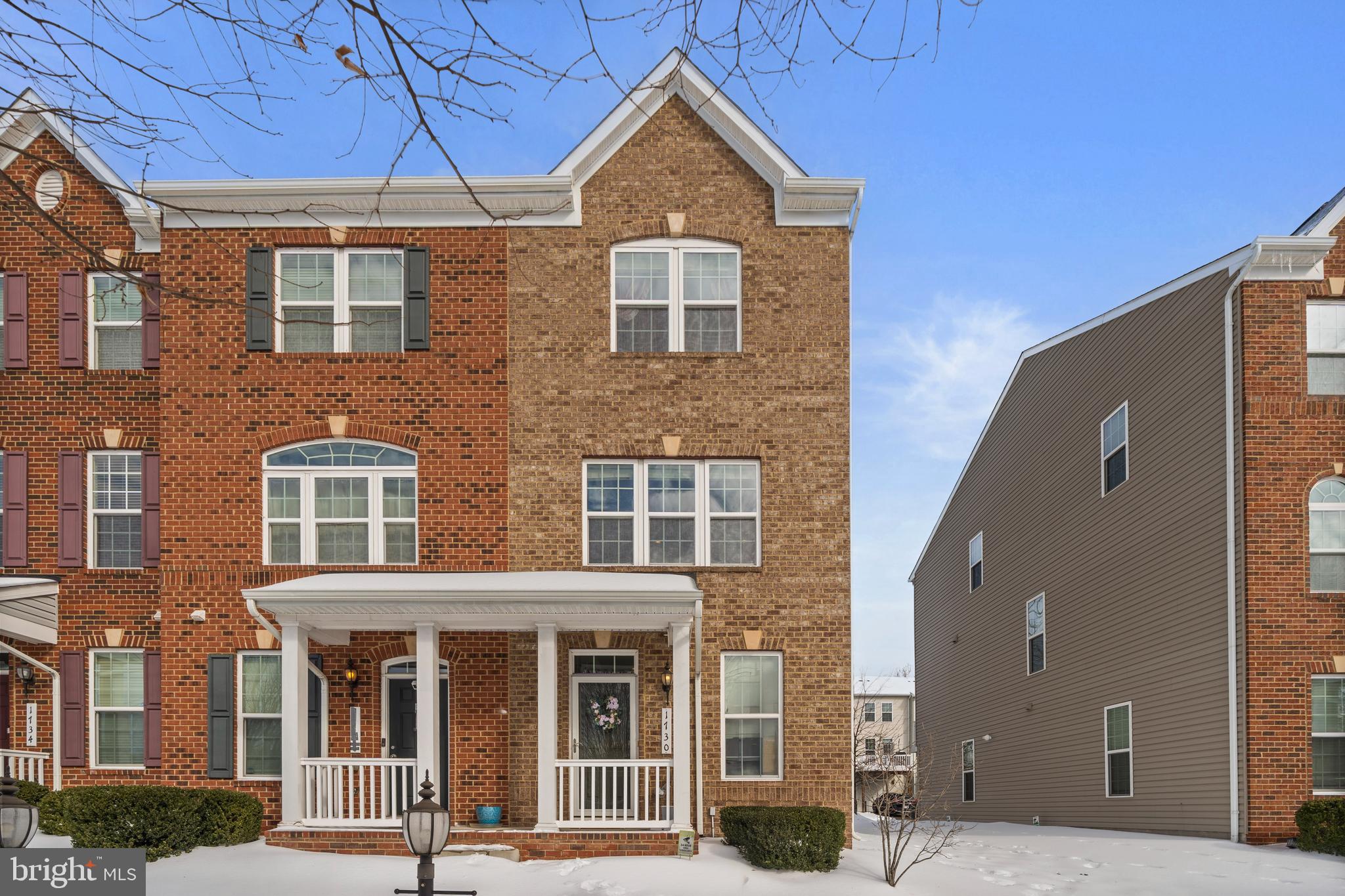 FEATHERSTONE STATION CONDOMINIUMS - Residential