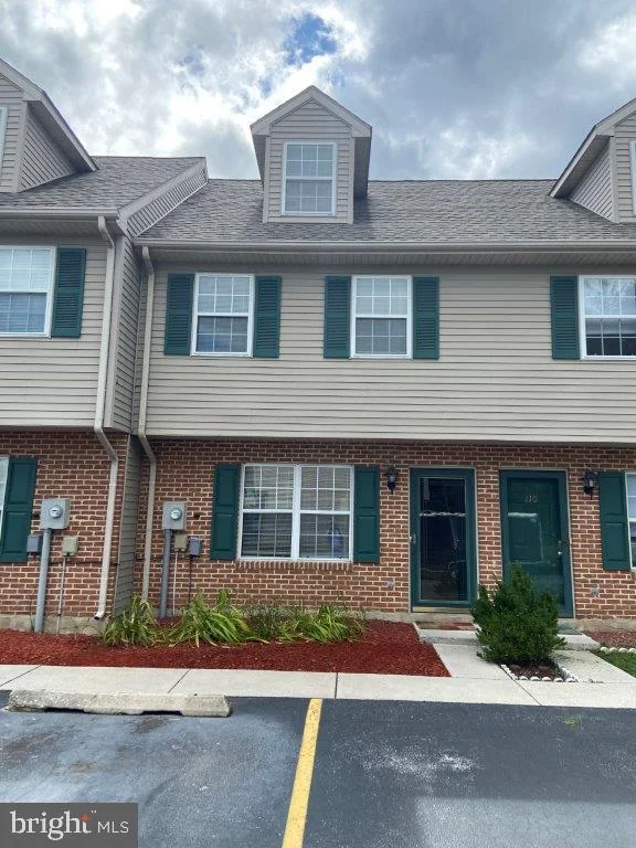 108 Orchard Lane Unit 5, Hanover, PA 17331