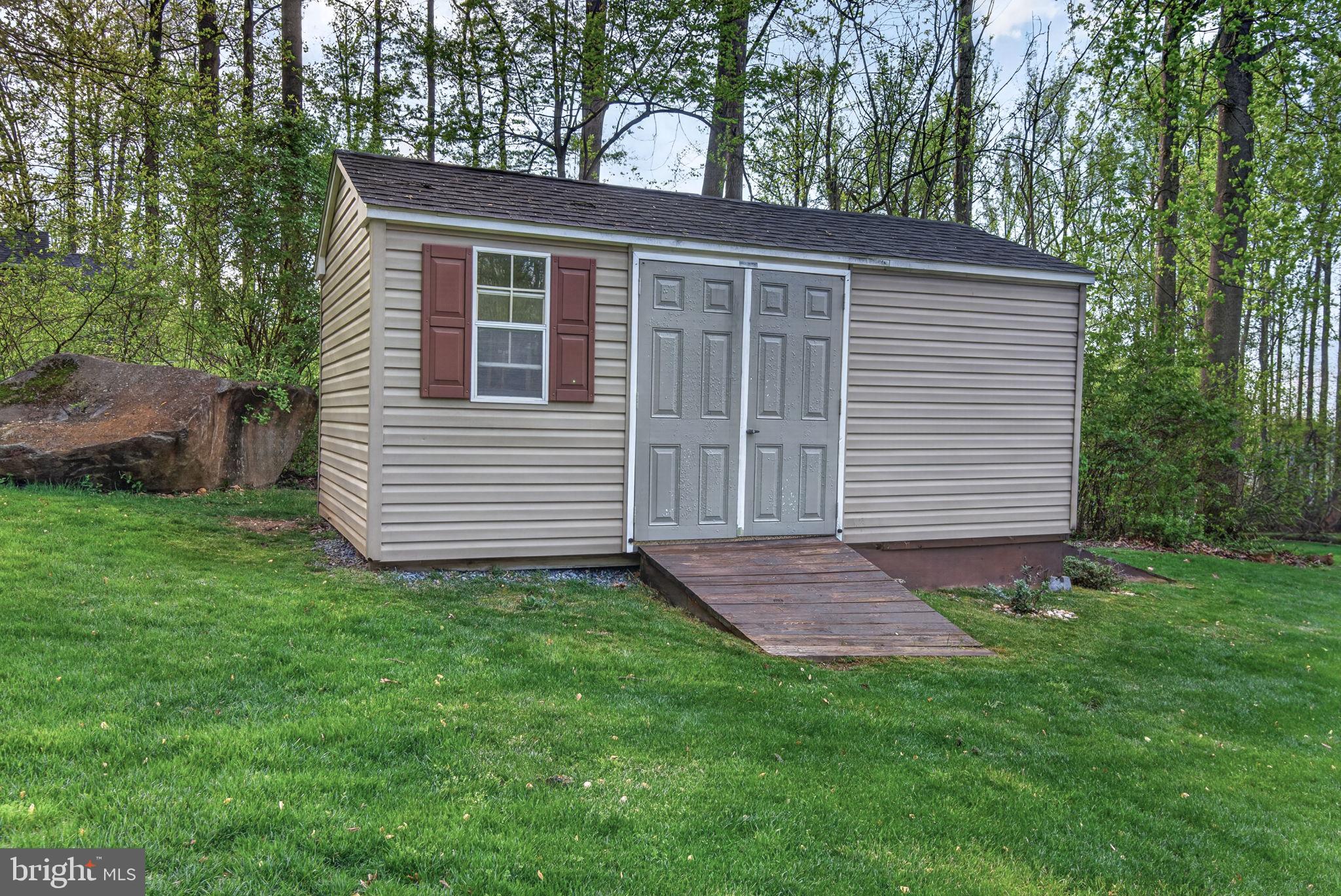 BISHOP WOODS - Residential