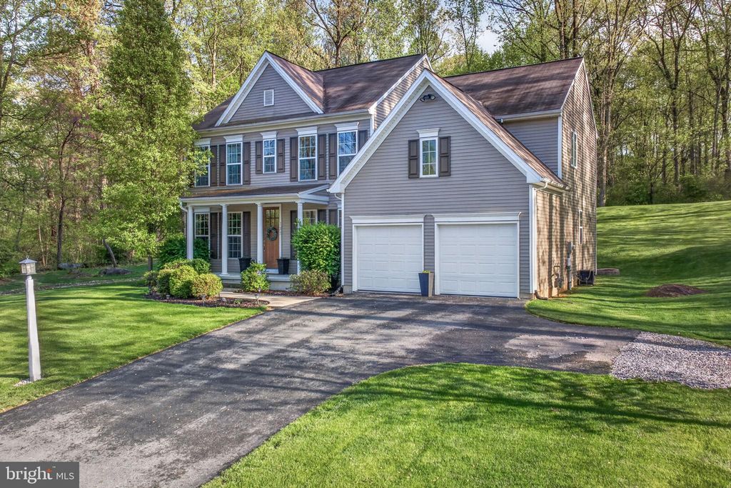 Photo of 131 Freys Road, ELIZABETHTOWN, PA 17022 (MLS # PALA2086392)
