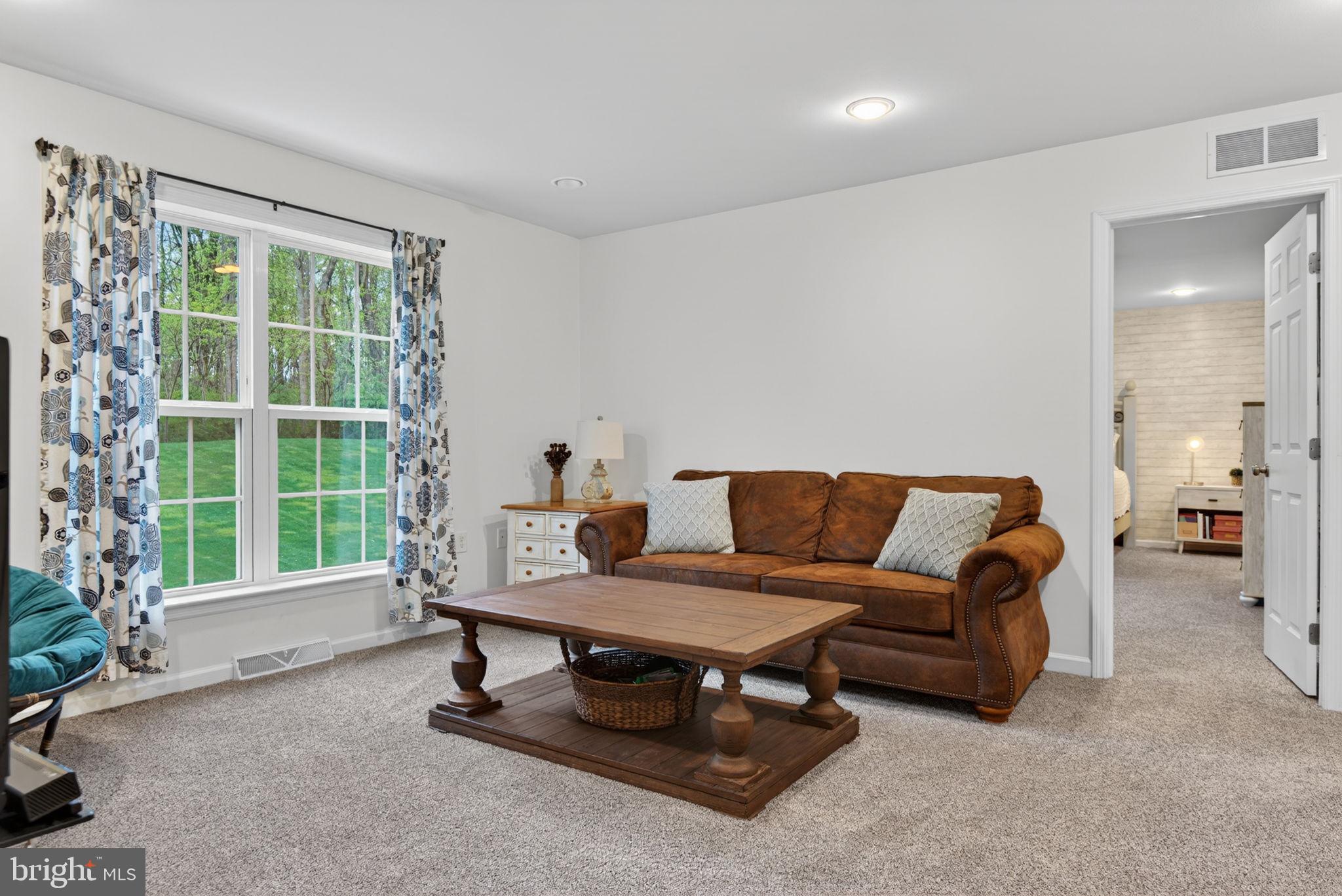 BISHOP WOODS - Residential