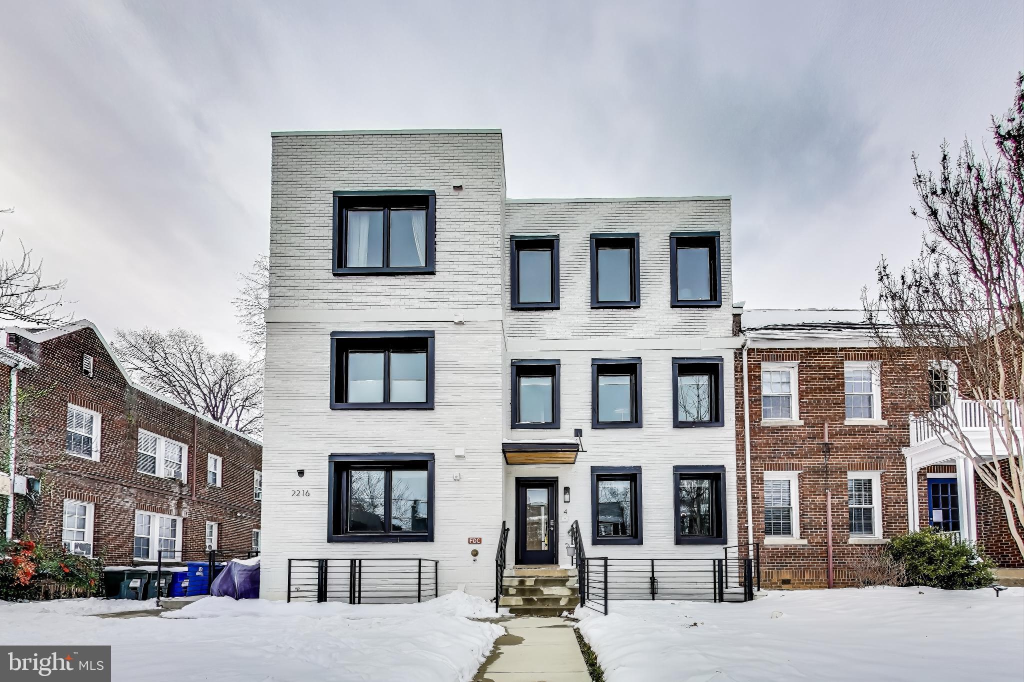 2216 40TH PLACE NW 2