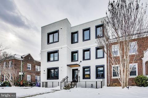 2216 40TH PLACE NW 2 WASHINGTON DC 20007