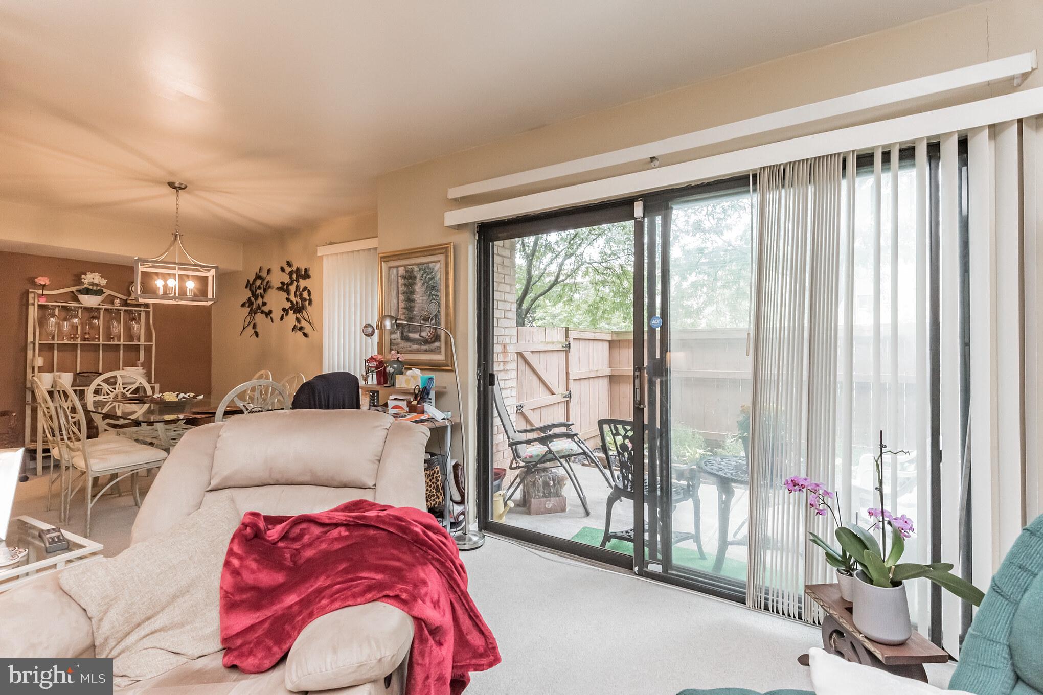 HUNTING RIDGE CONDOMINIUM - Residential