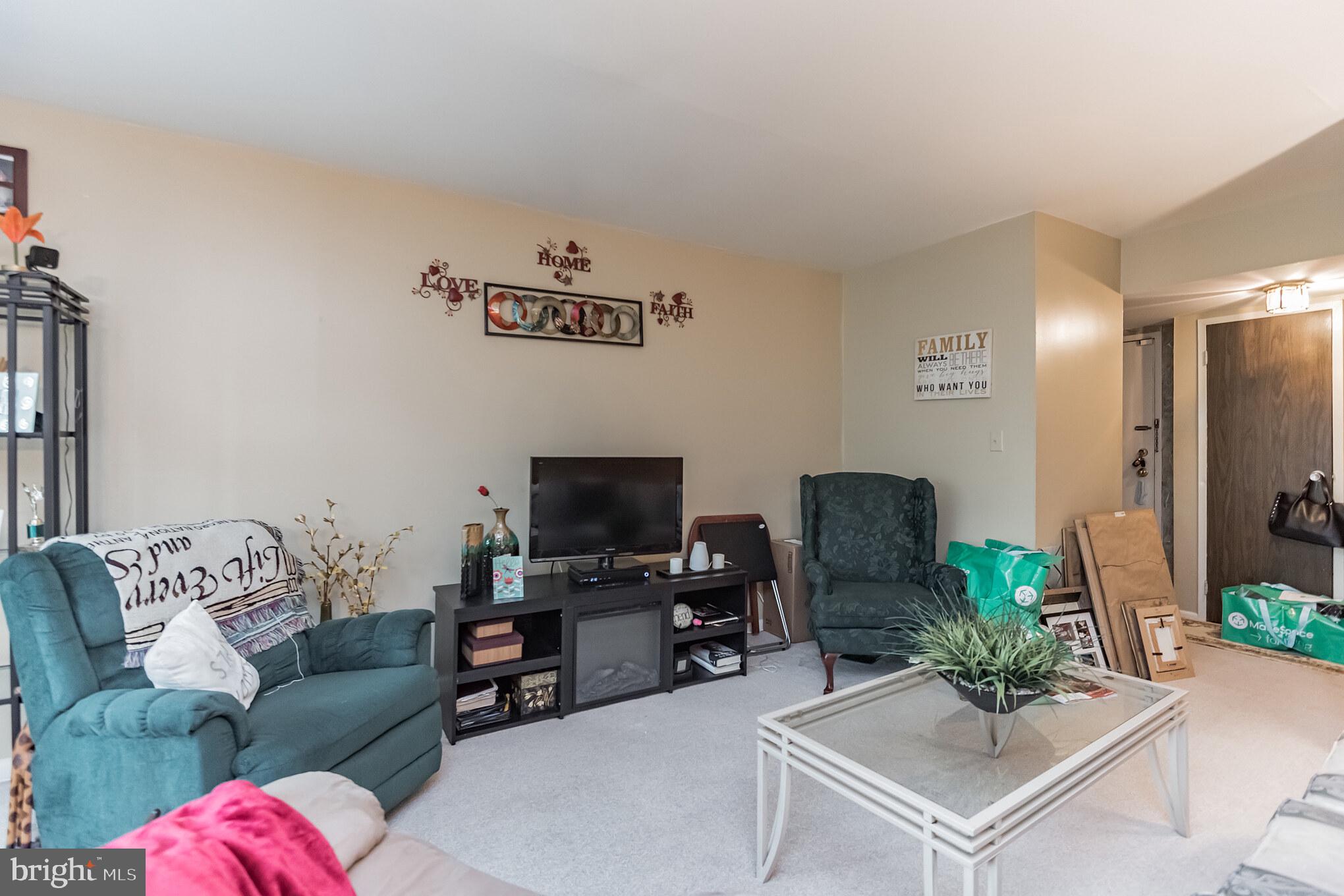 HUNTING RIDGE CONDOMINIUM - Residential