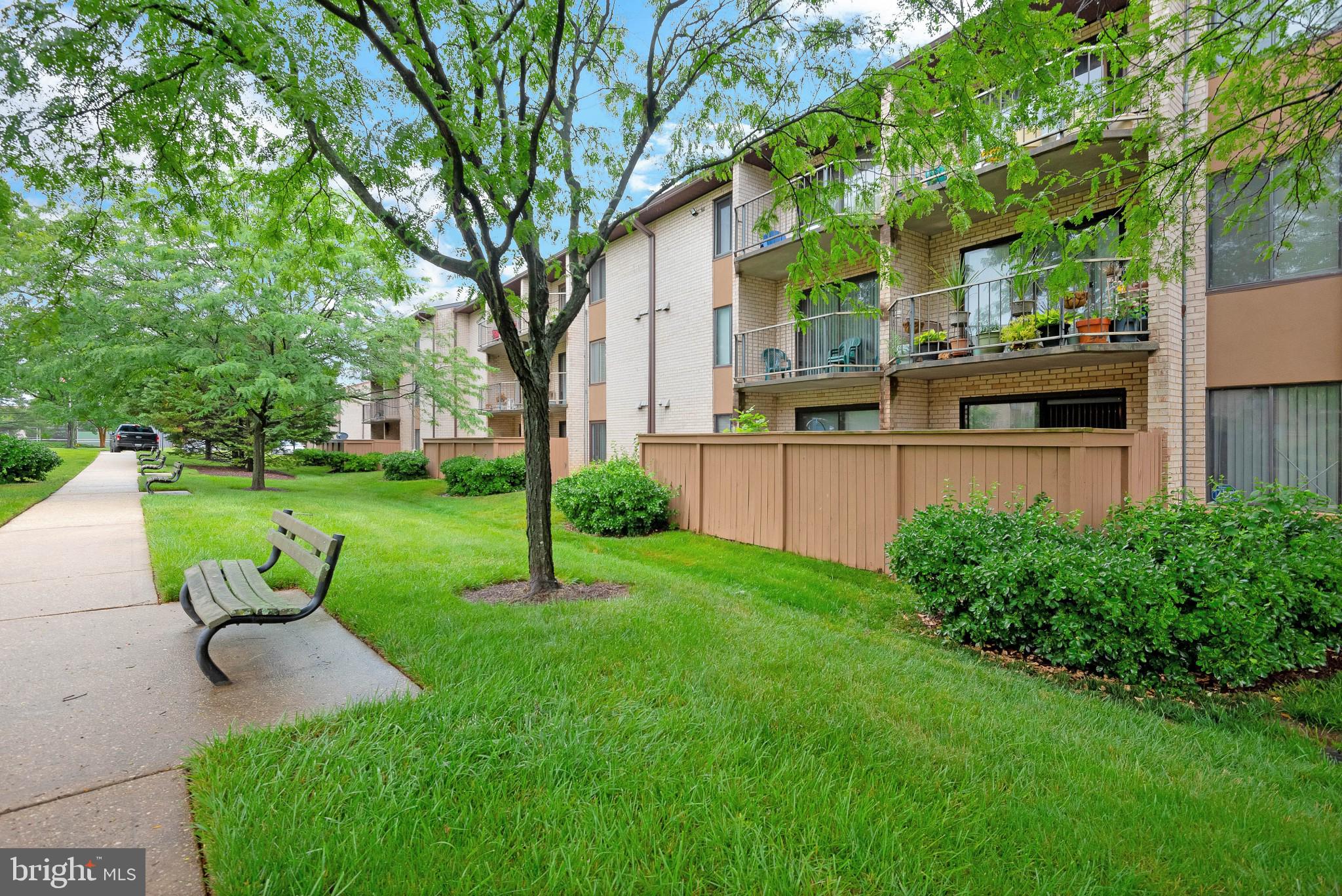 HUNTING RIDGE CONDOMINIUM - Residential