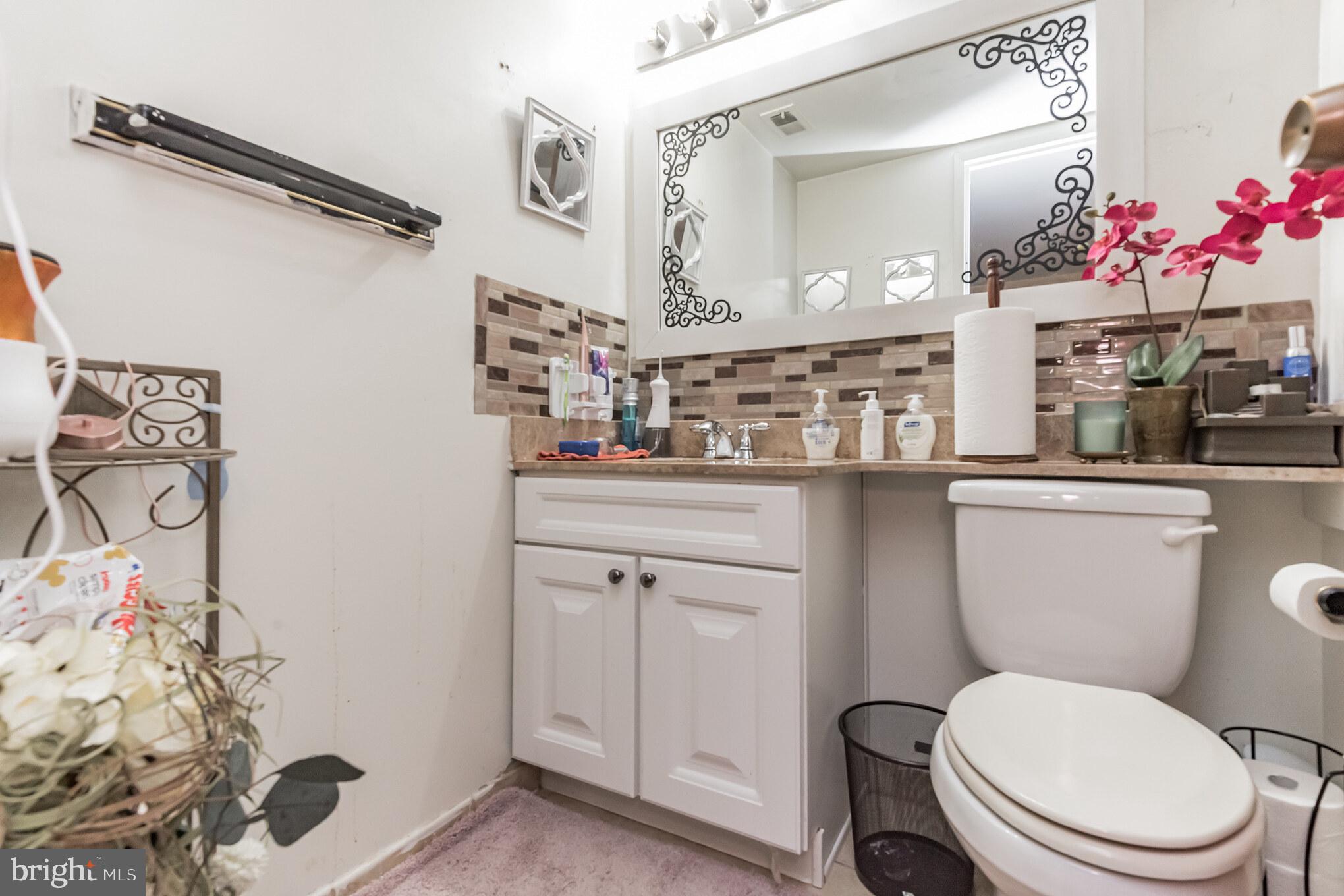 HUNTING RIDGE CONDOMINIUM - Residential