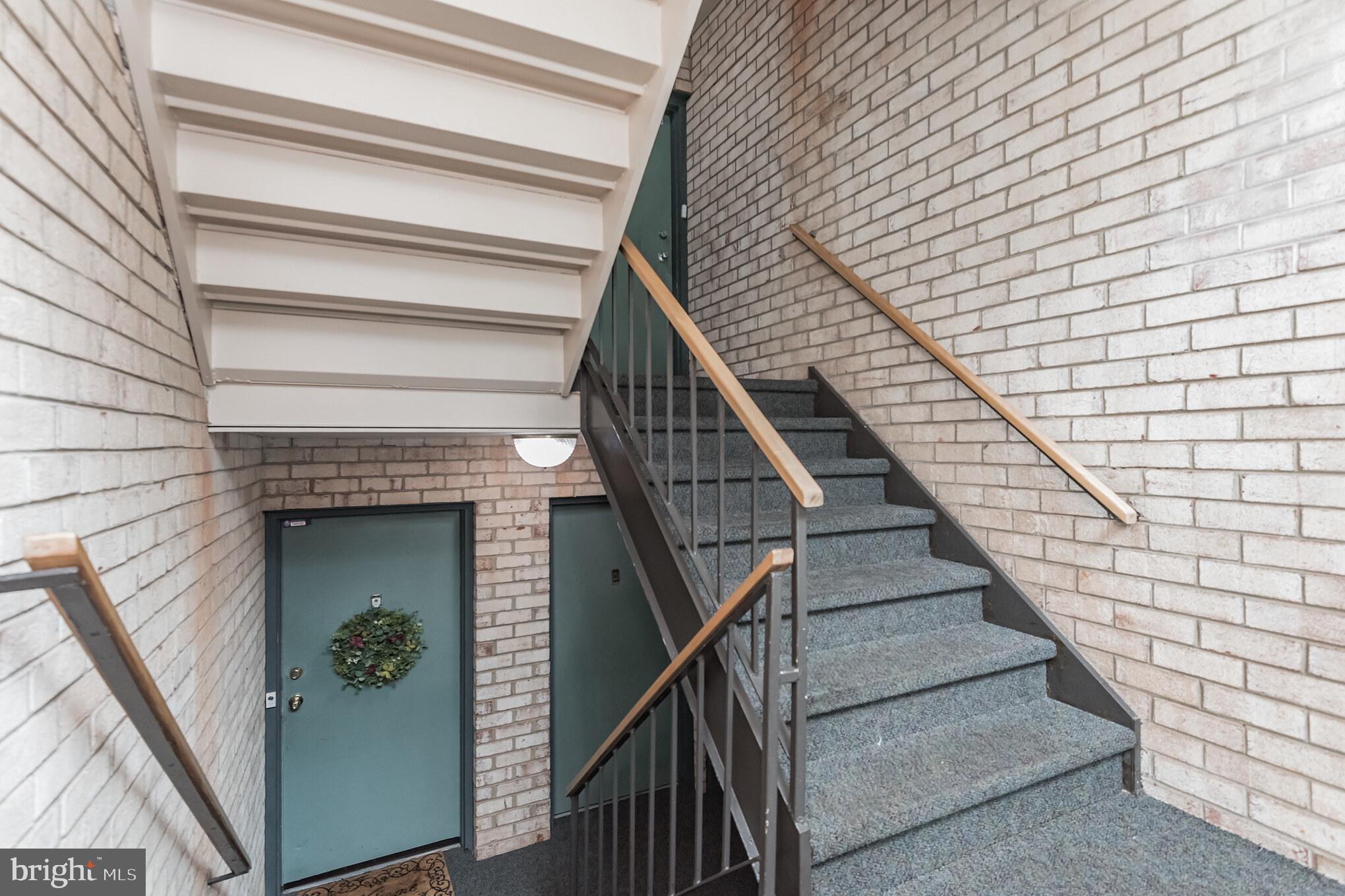 HUNTING RIDGE CONDOMINIUM - Residential