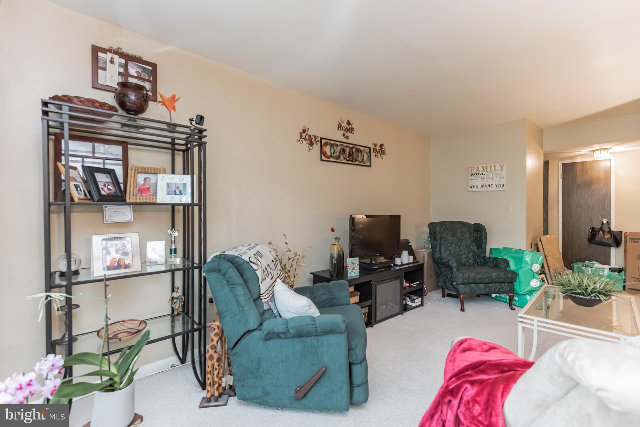 HUNTING RIDGE CONDOMINIUM - Residential