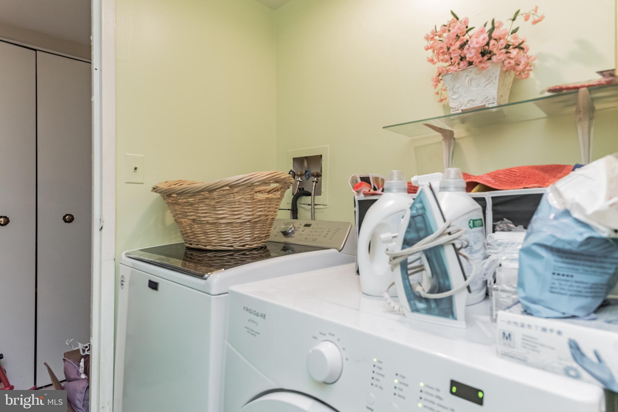 HUNTING RIDGE CONDOMINIUM - Residential