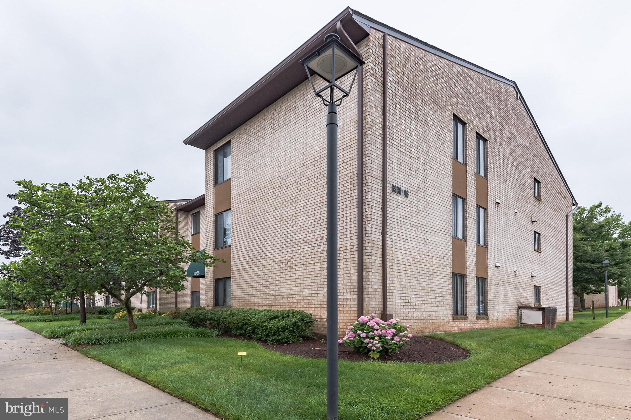 HUNTING RIDGE CONDOMINIUM - Residential