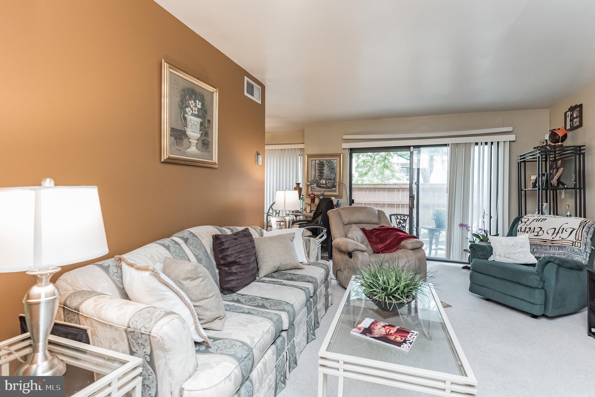 HUNTING RIDGE CONDOMINIUM - Residential