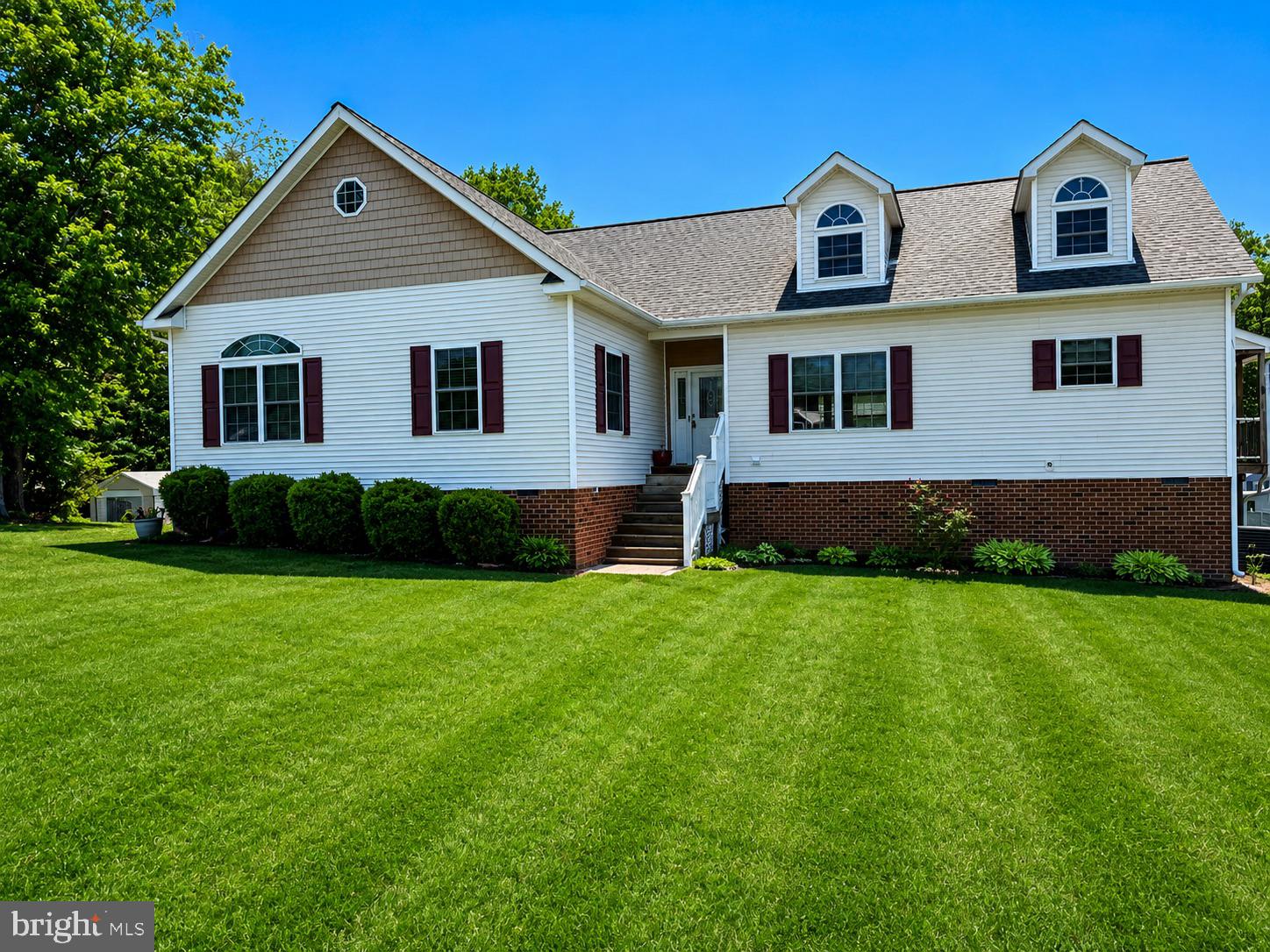 5 PERKINS LANE