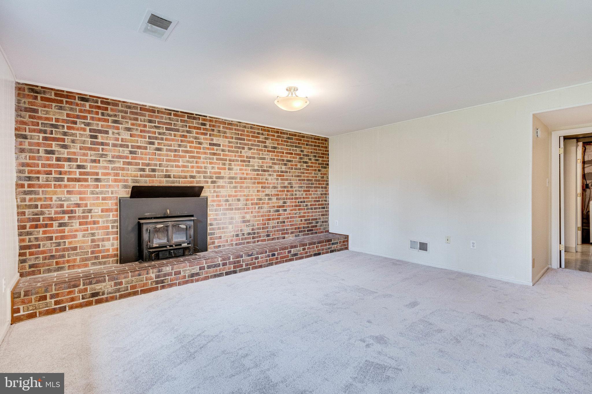 TYSONS GREEN - Residential Lease