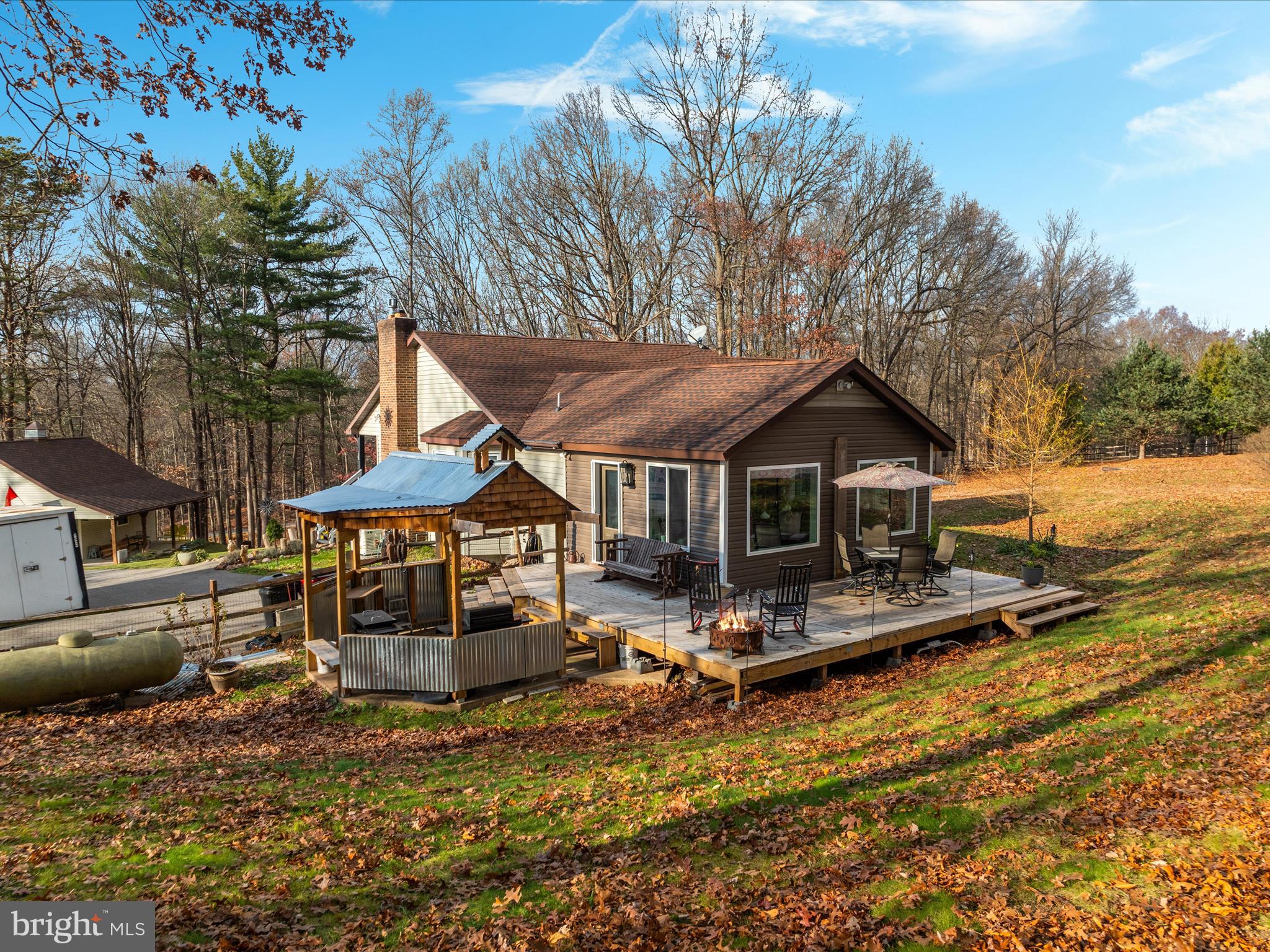 TALL PINES - Residential