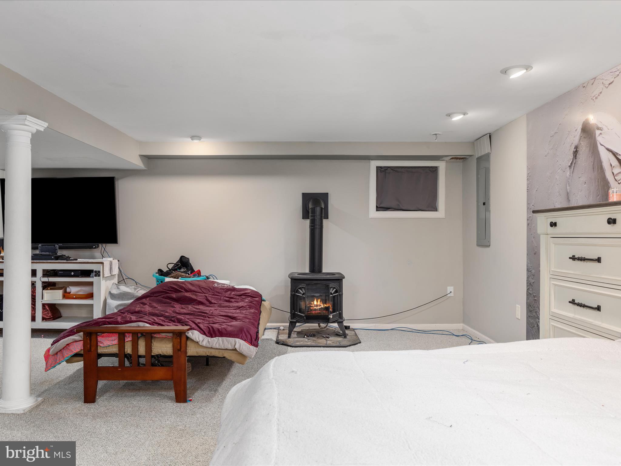 TALL PINES - Residential