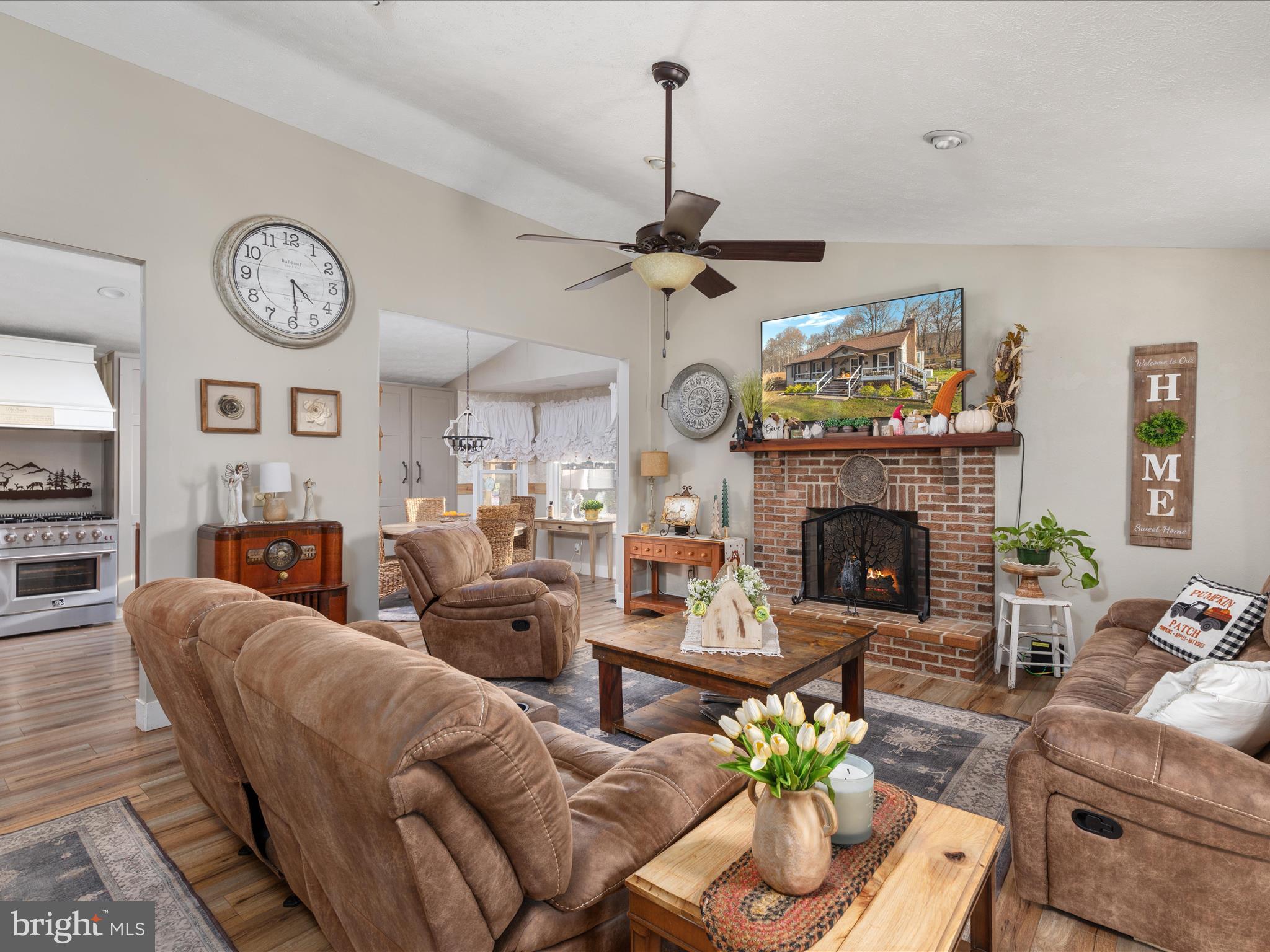 TALL PINES - Residential