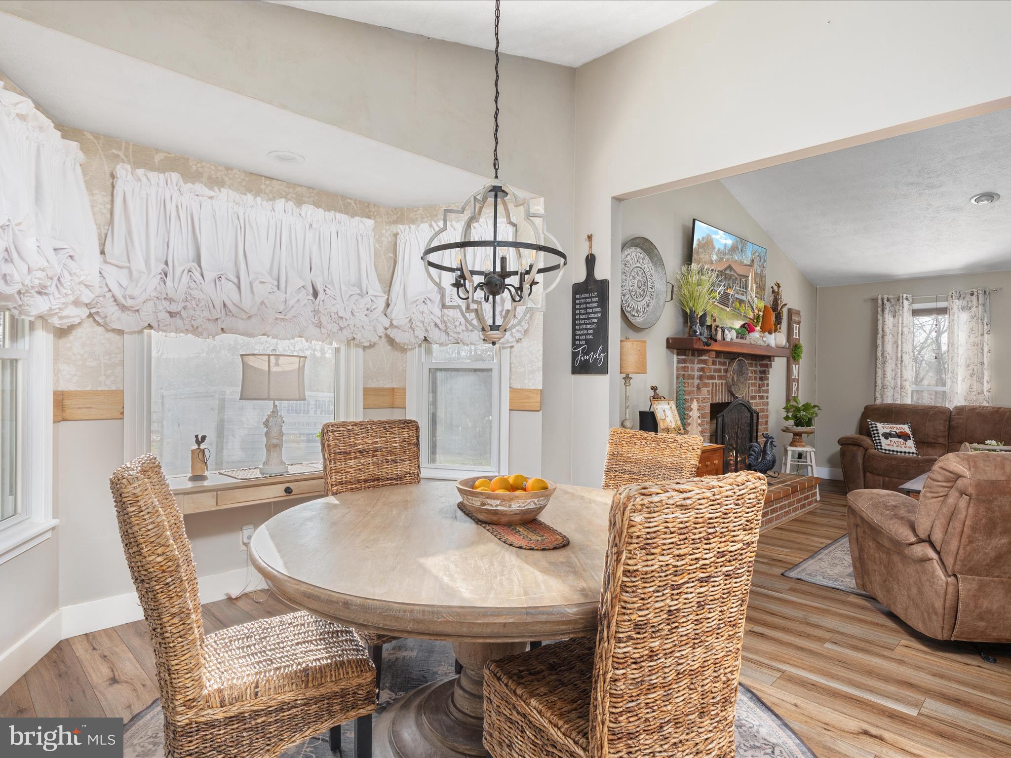 TALL PINES - Residential