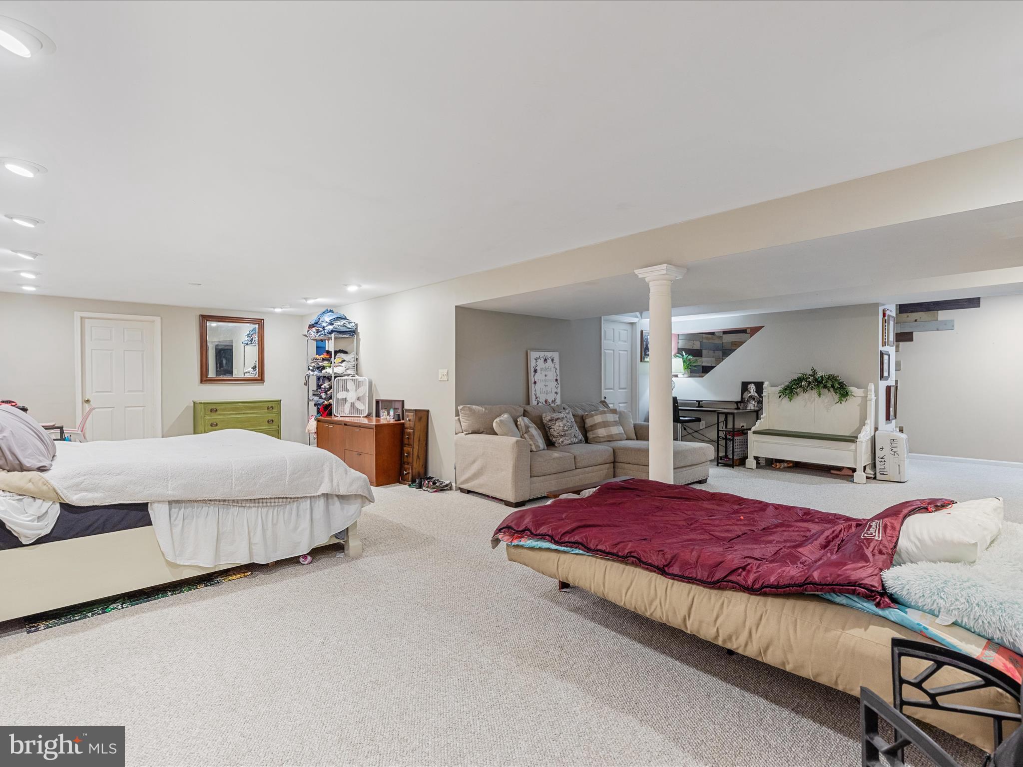 TALL PINES - Residential