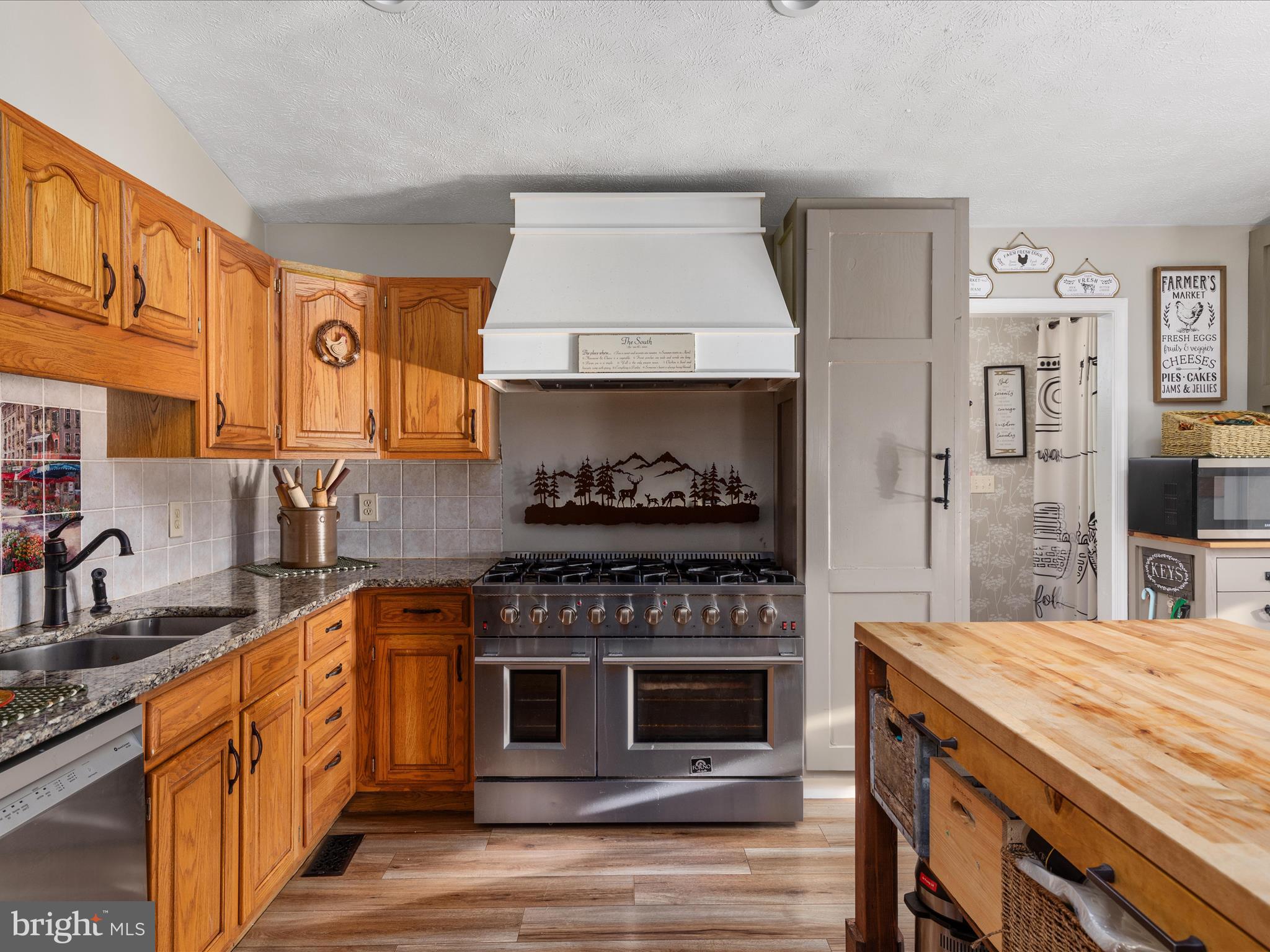 TALL PINES - Residential