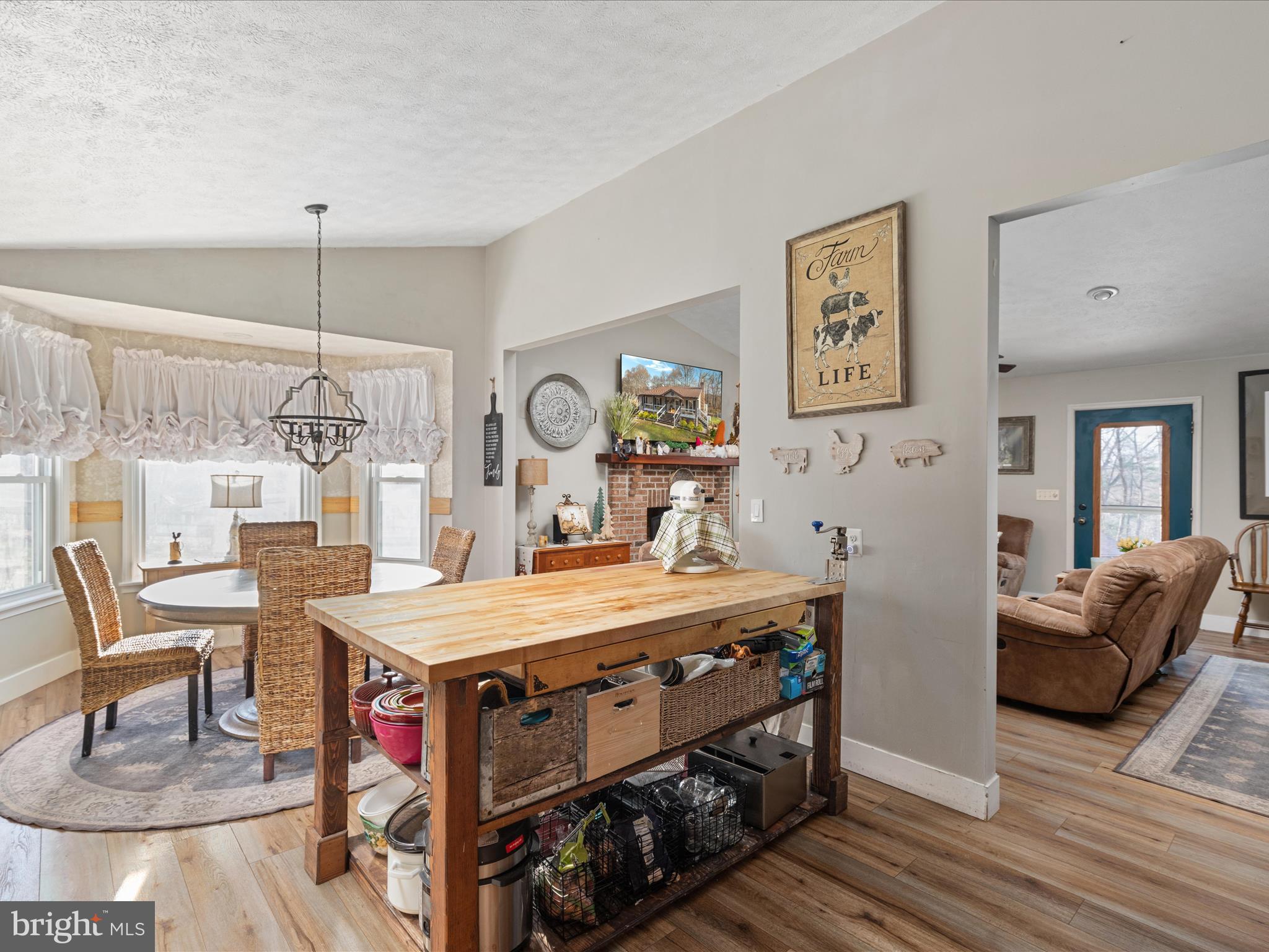 TALL PINES - Residential