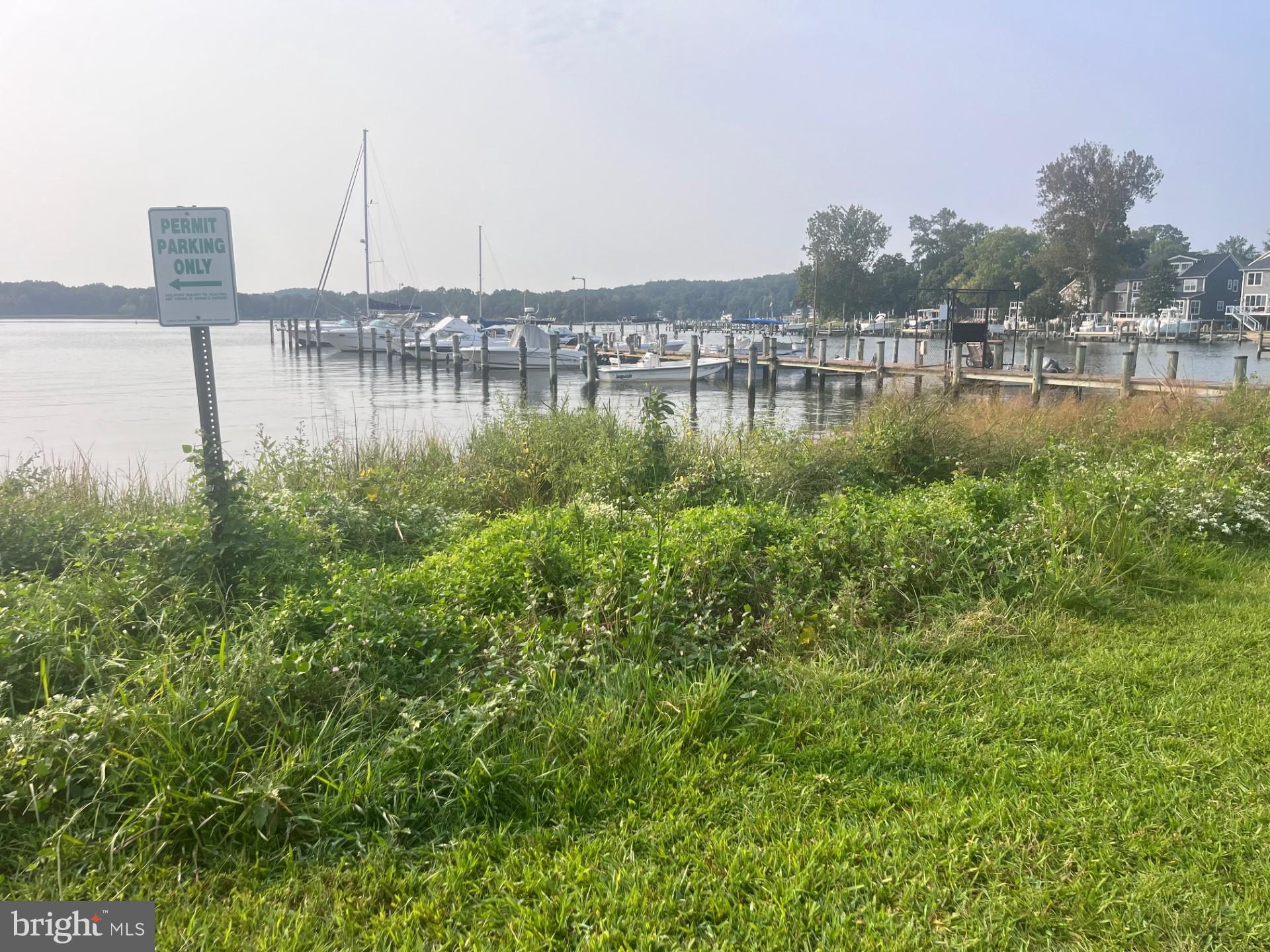 WOODLAND BEACH - Residential