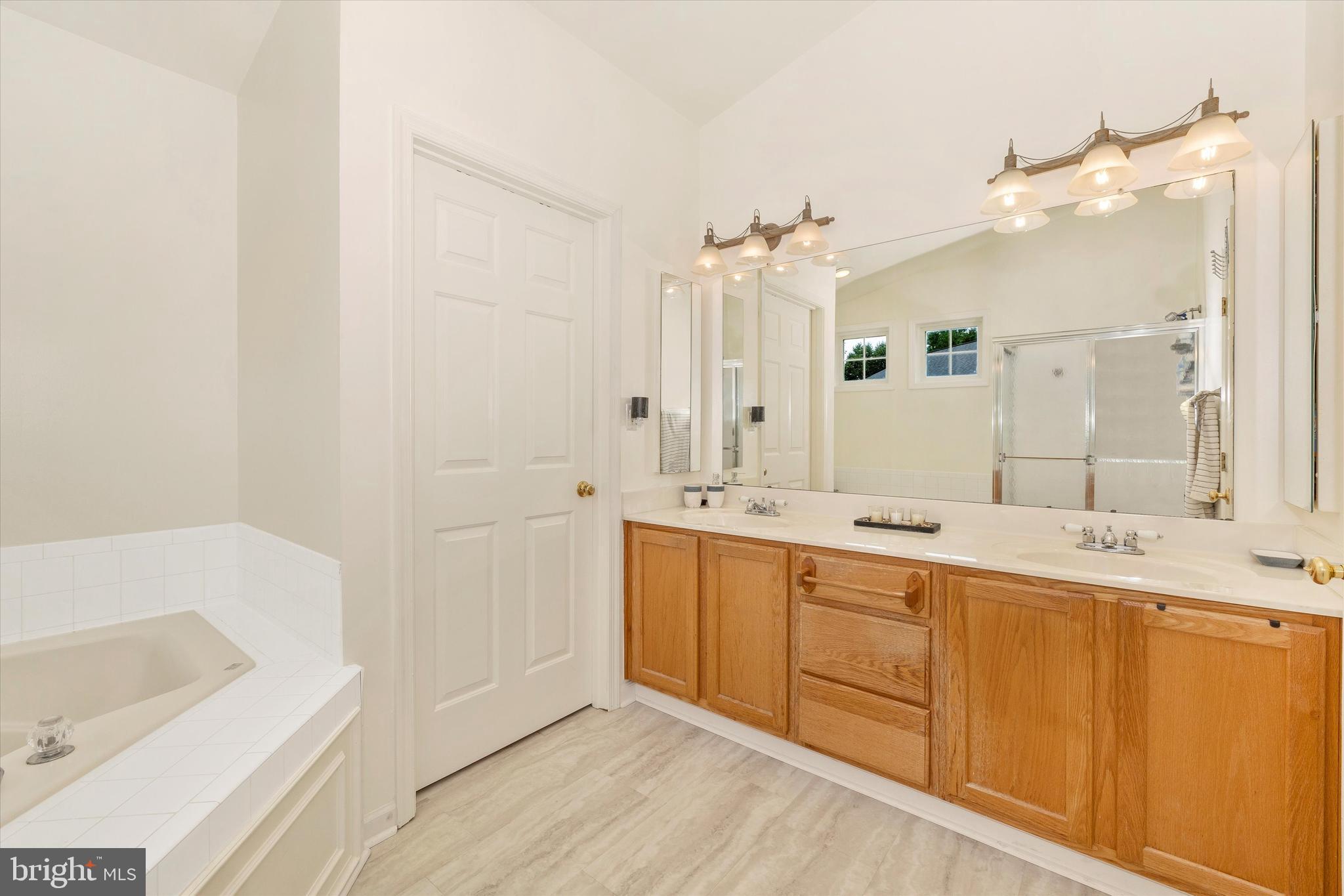 WILLOW BROOK - Residential