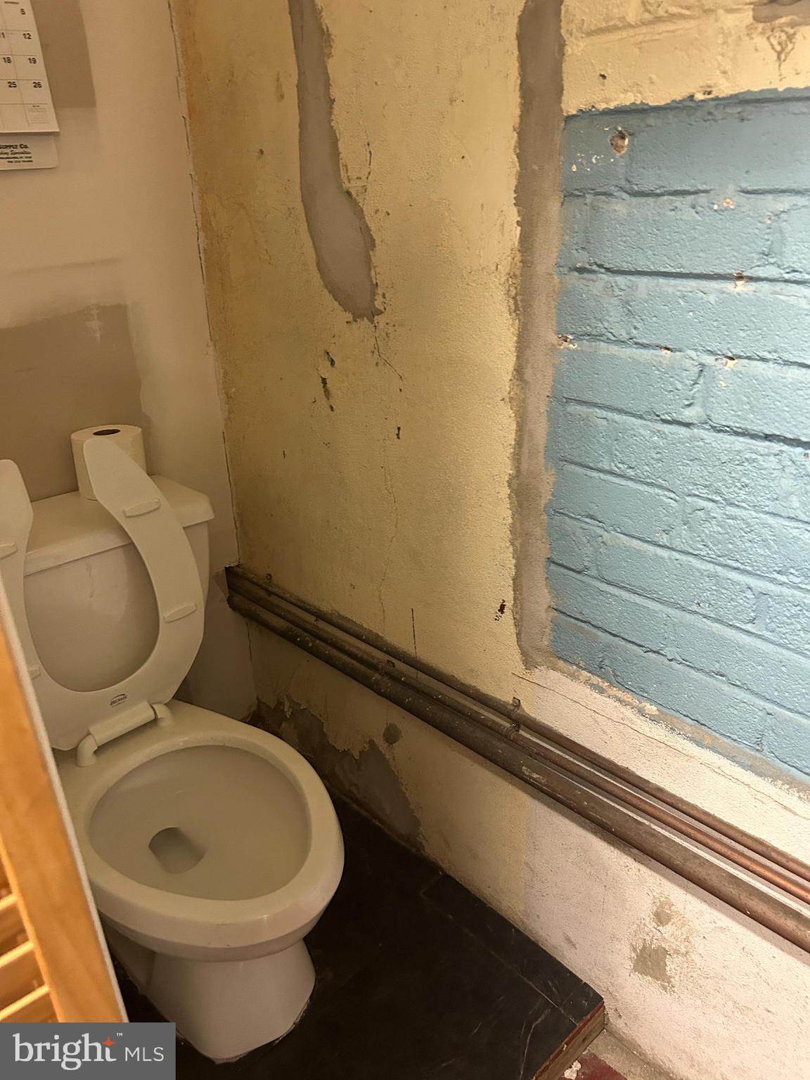 PASSYUNK SQUARE - Commercial Lease