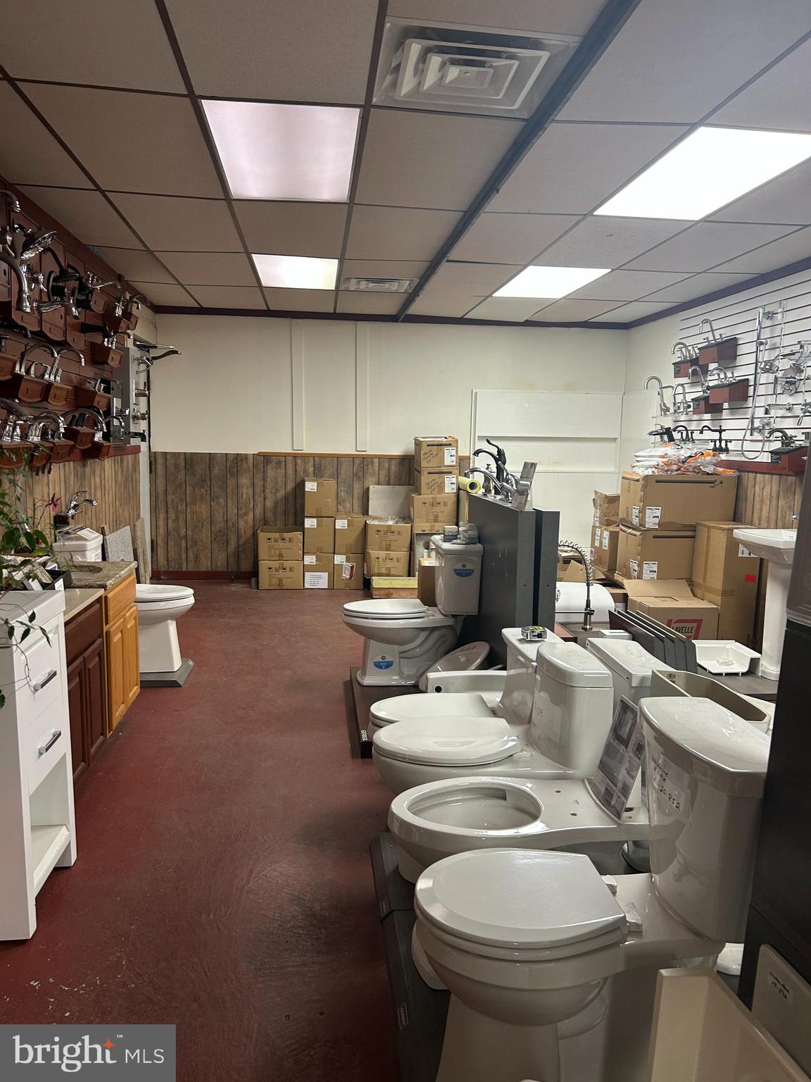 PASSYUNK SQUARE - Commercial Lease