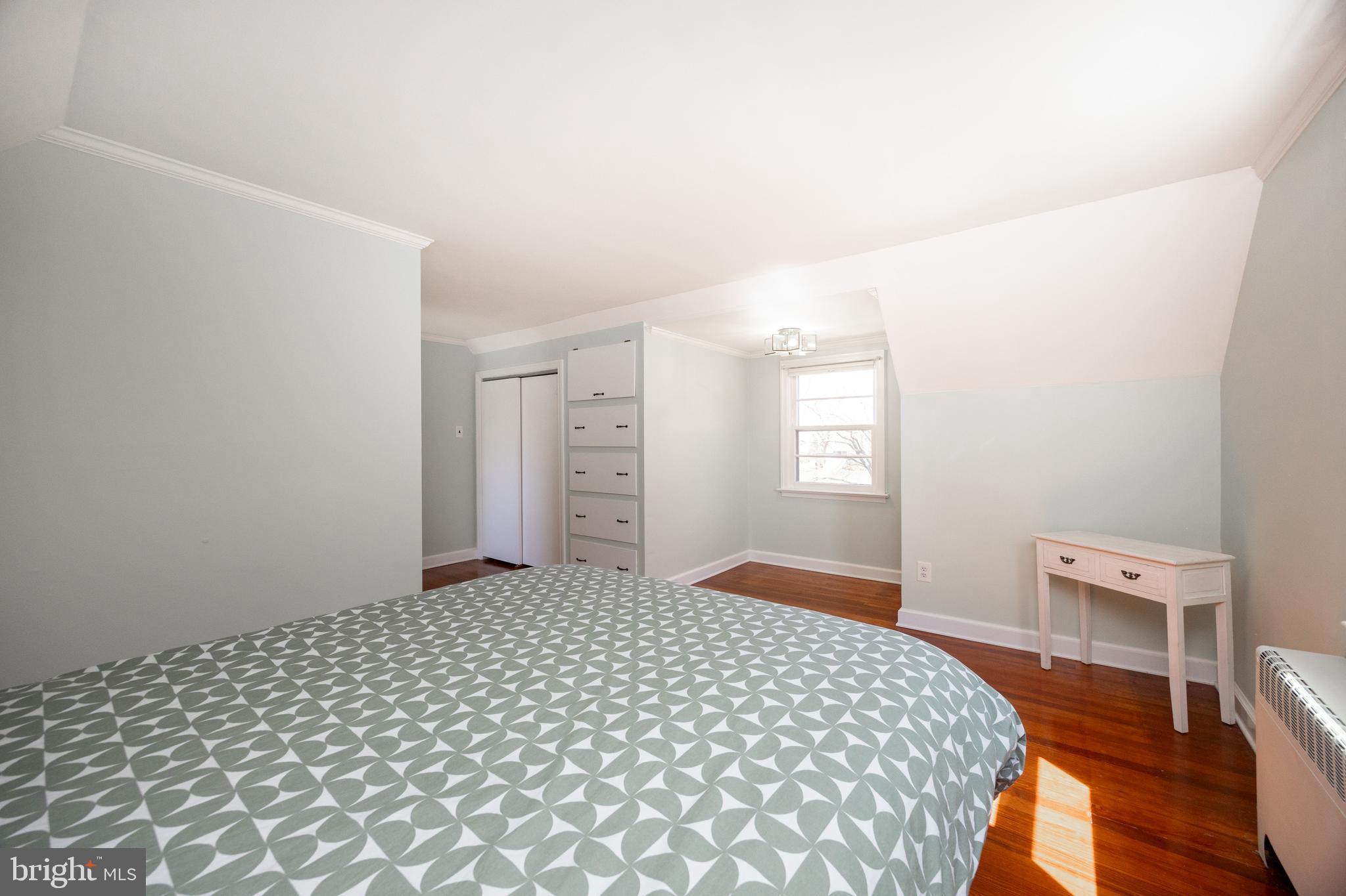 PENN OAK MANOR - Residential