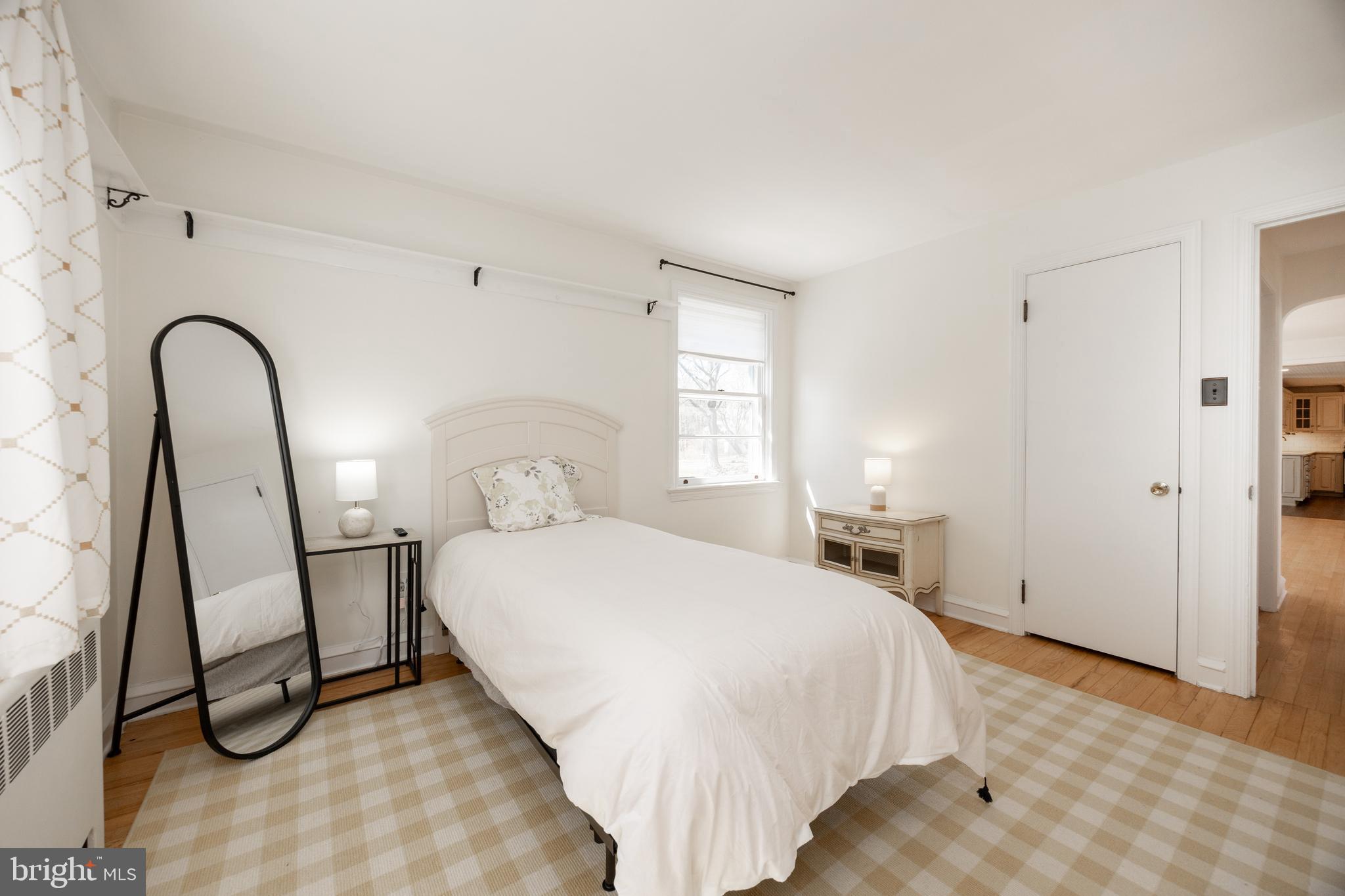 PENN OAK MANOR - Residential