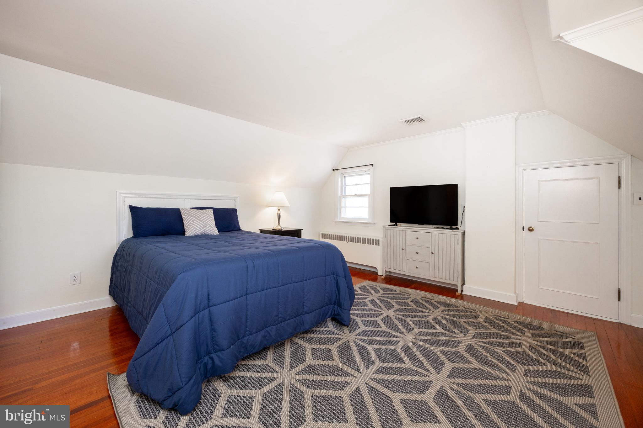 PENN OAK MANOR - Residential