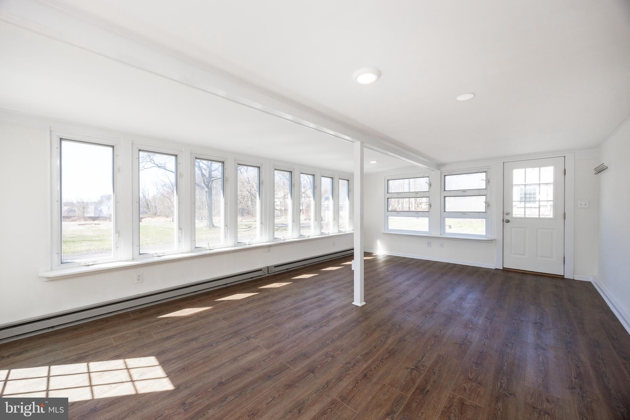 PENN OAK MANOR - Residential