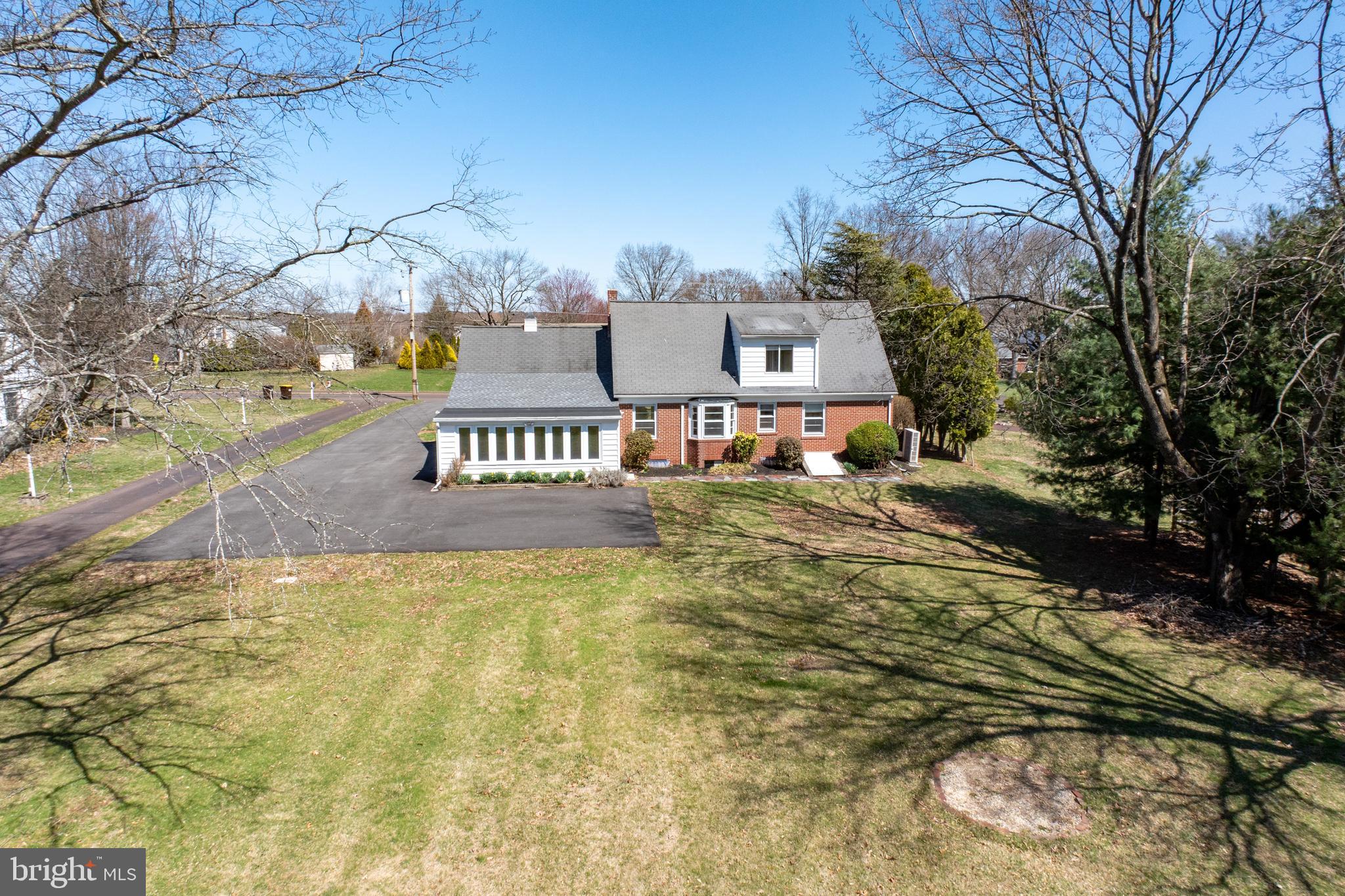 PENN OAK MANOR - Residential