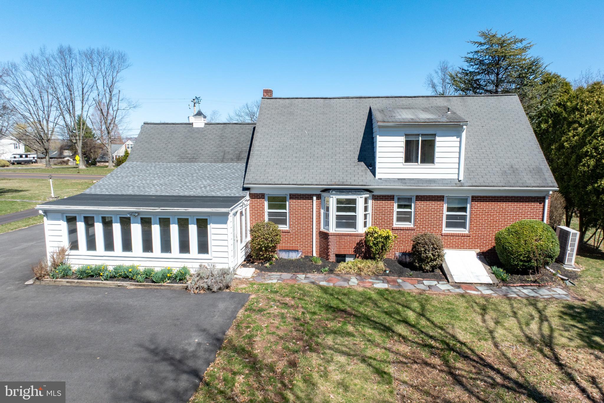 PENN OAK MANOR - Residential