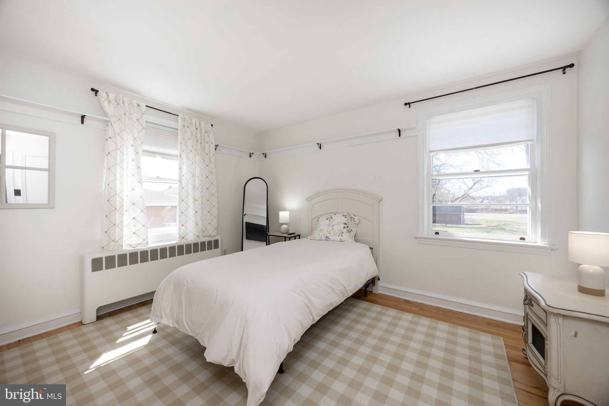 PENN OAK MANOR - Residential